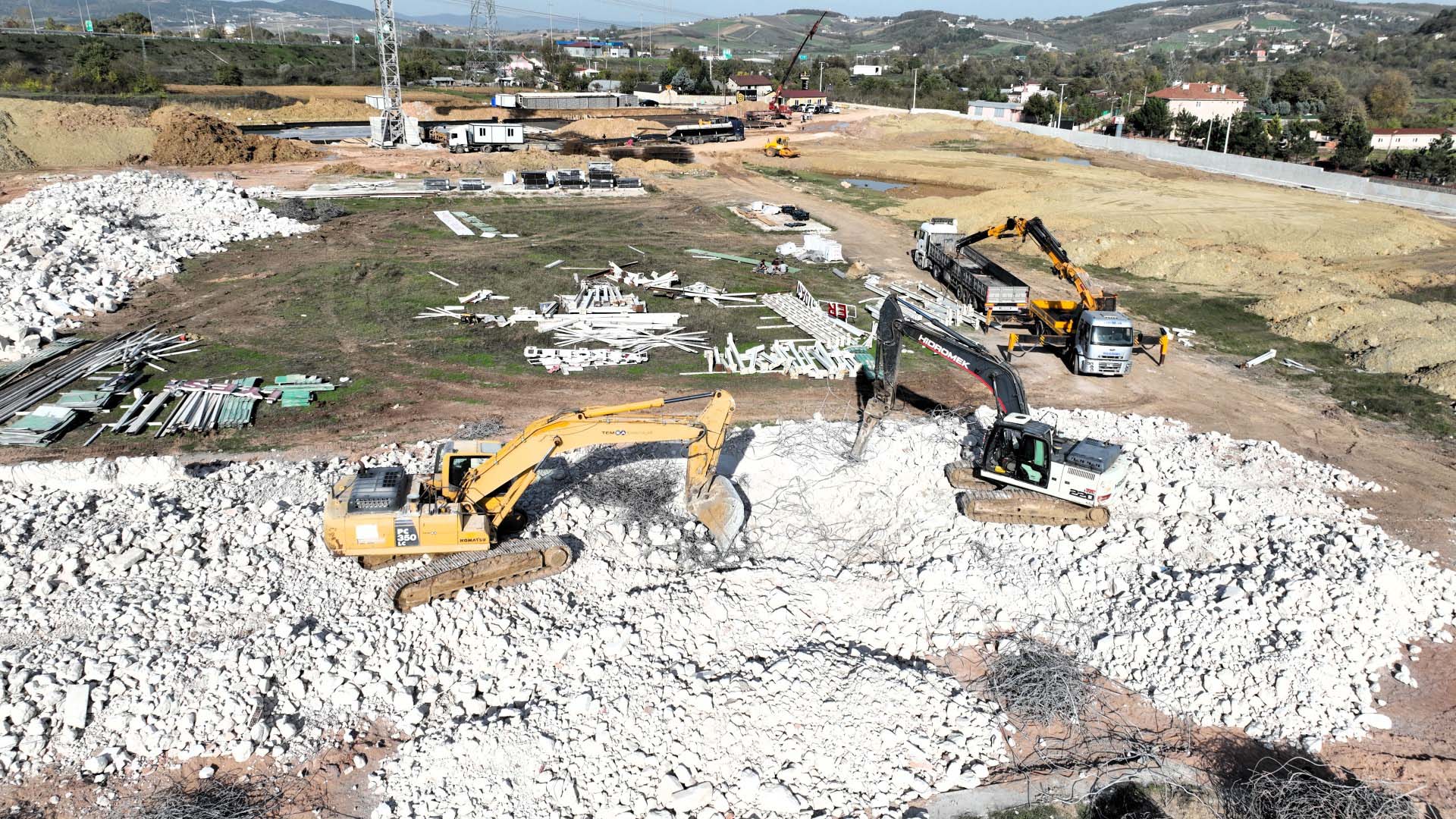 75 Dönümlük Dev Tesiste Ilk Kazma Vuruldu (5)