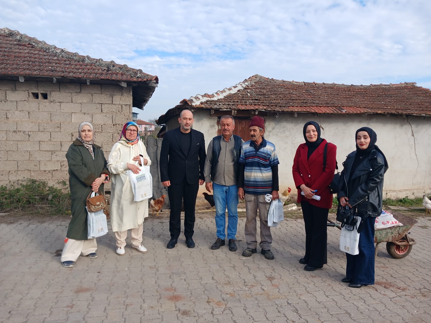 Ak Parti̇ Körfez İlçe Başkanliği