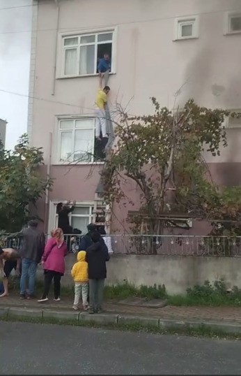 Alacağını Alamadı, Pansiyonu Ateşe Verdi! (4)