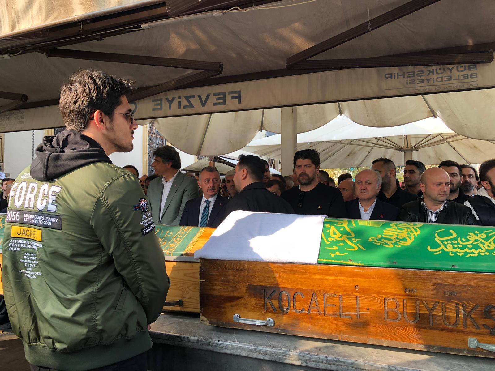 Avm’lerin Babası Hüseyin Bayraktar Son Yolculuğuna Uğurlandı 1