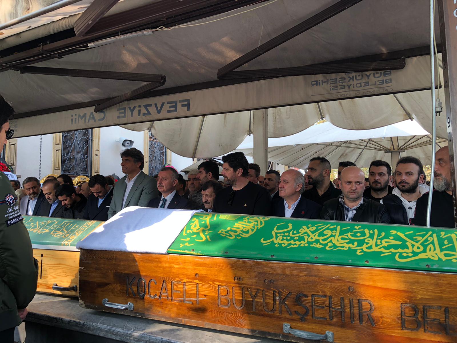 Avm’lerin Babası Hüseyin Bayraktar Son Yolculuğuna Uğurlandı 2