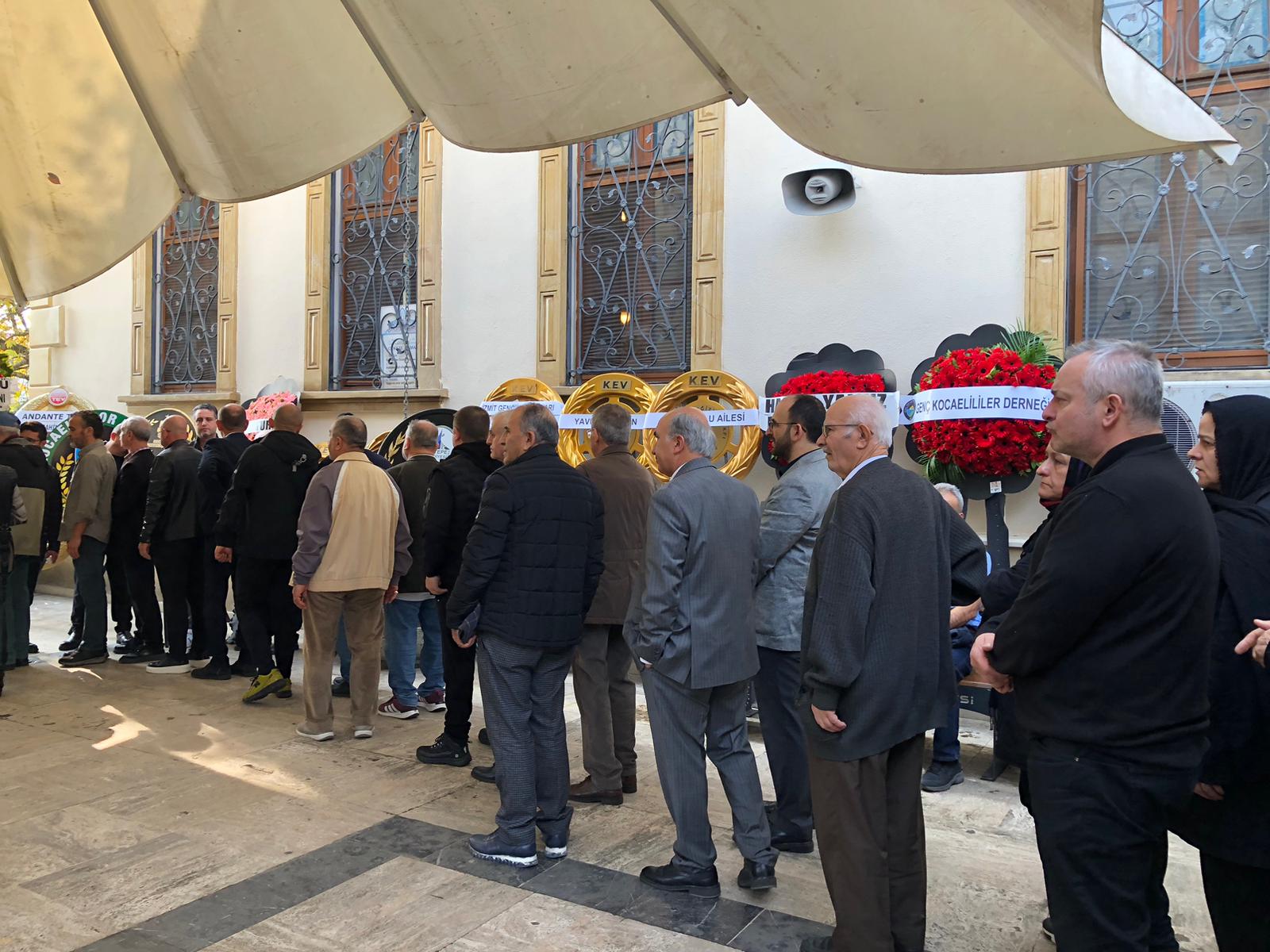 Avm’lerin Babası Hüseyin Bayraktar Son Yolculuğuna Uğurlandı 3