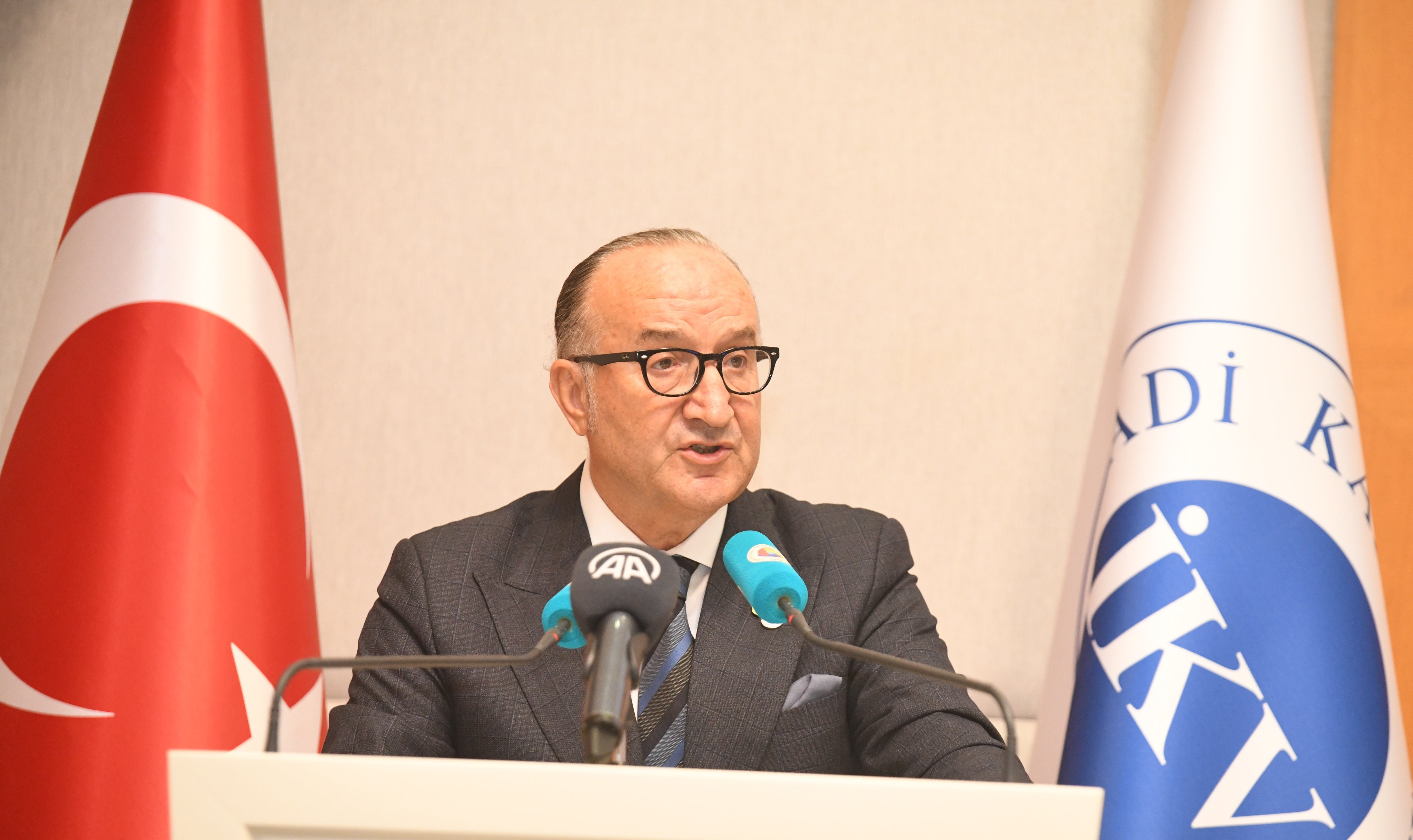 Ayhan Zeyti̇noğlu-3