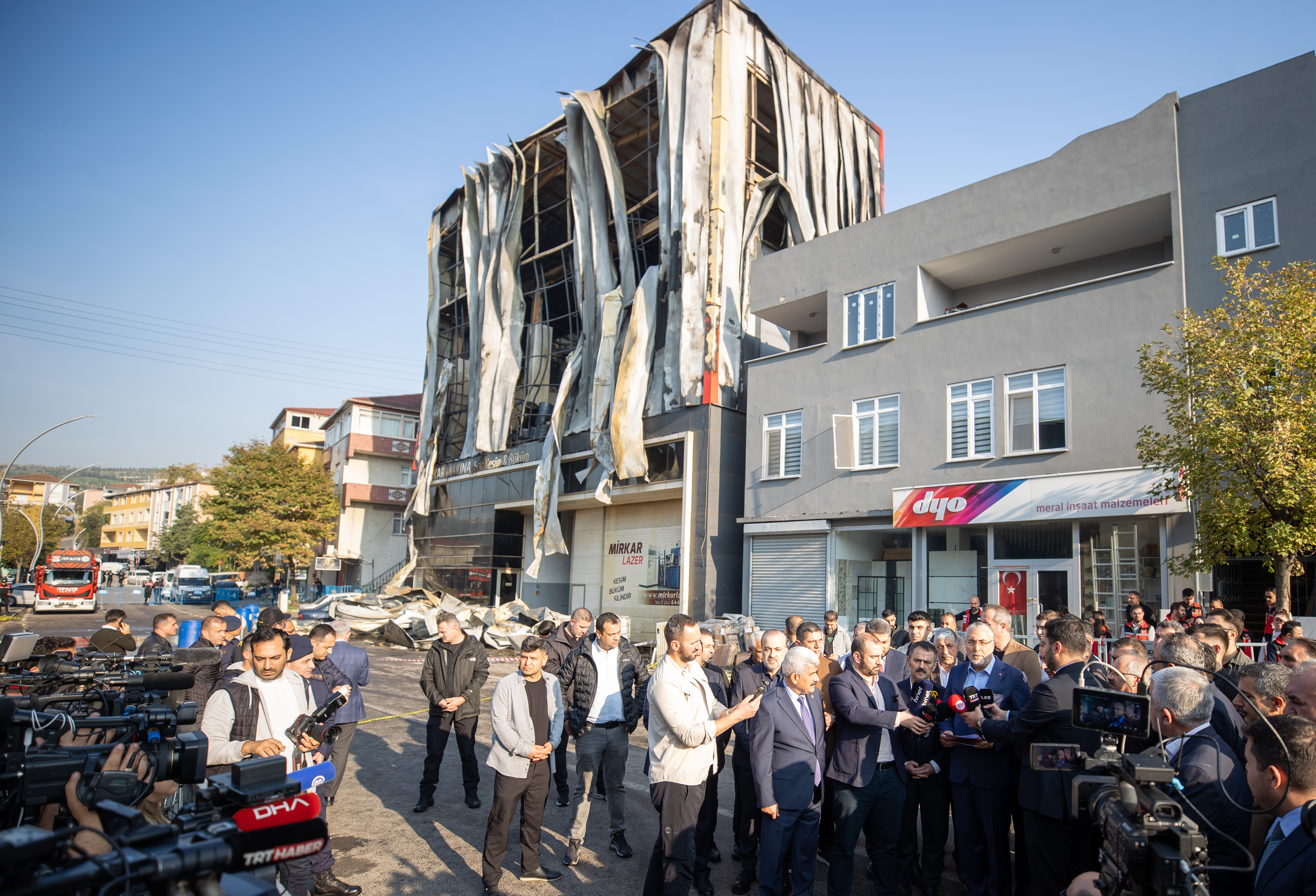 Bakan Vedat Işıkhan Dilovası'nda İncelemelerde Bulundu! 3