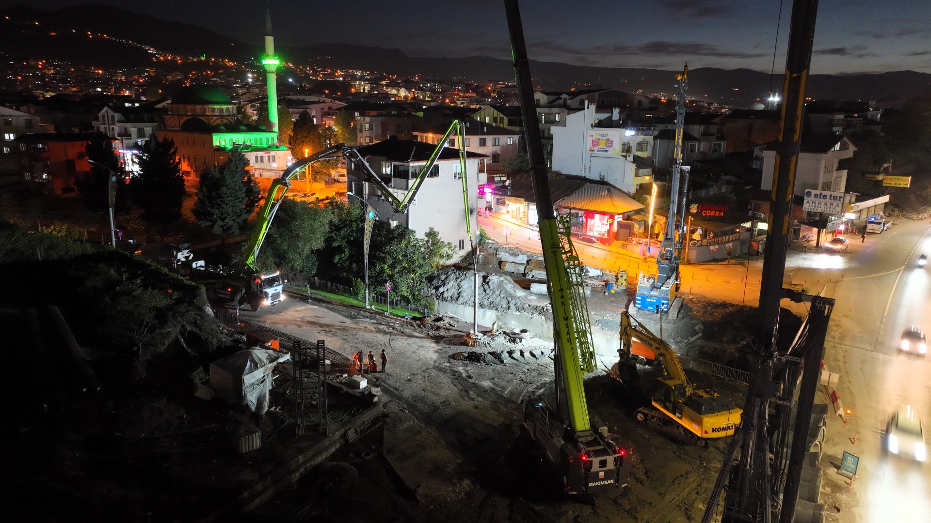 Başiskele Kavşak Projesi'nde Işıklar Hiç Sönmüyor (5)