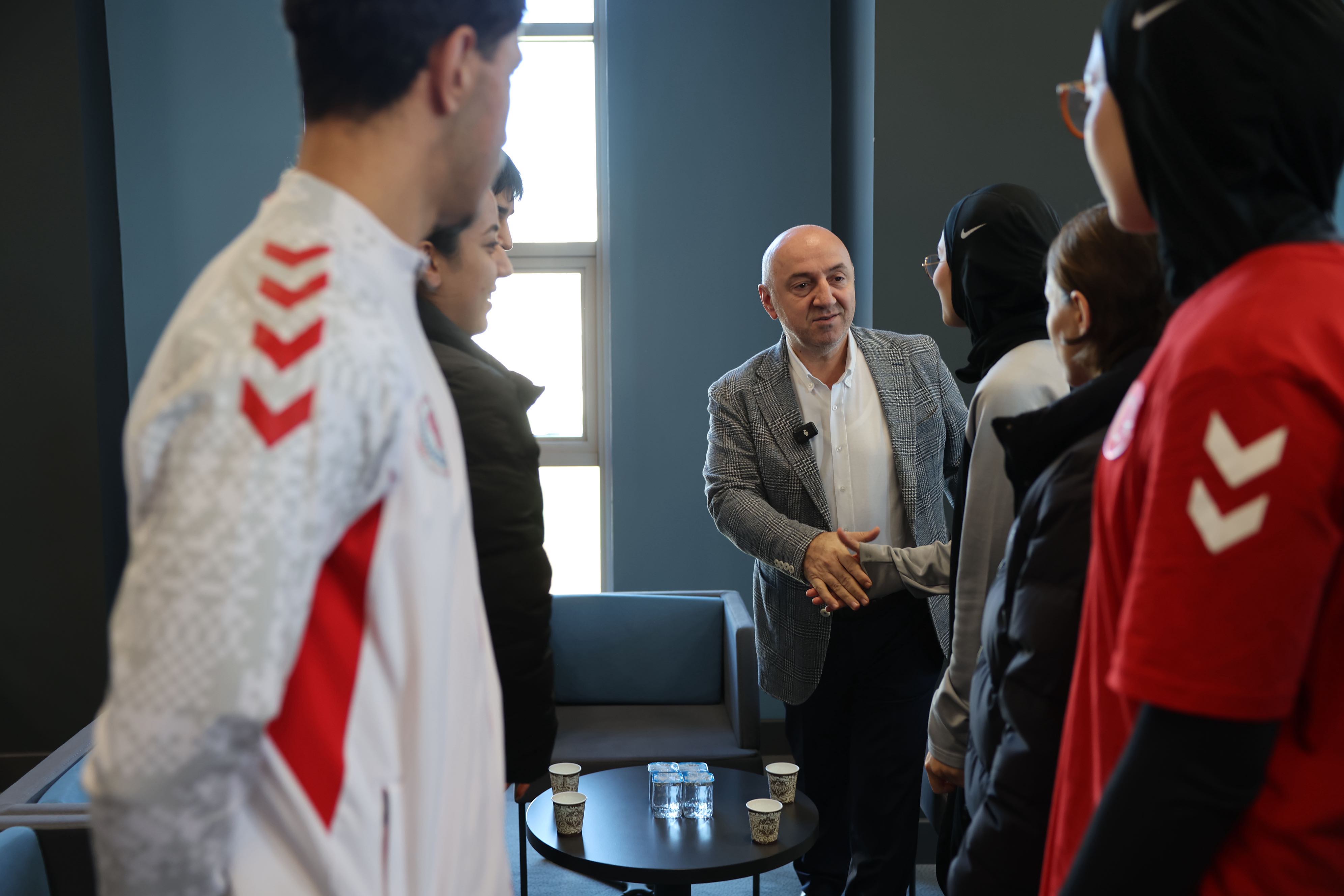 Başkan Bıyık Milli Sporcularla Bir Araya Geldi (2)