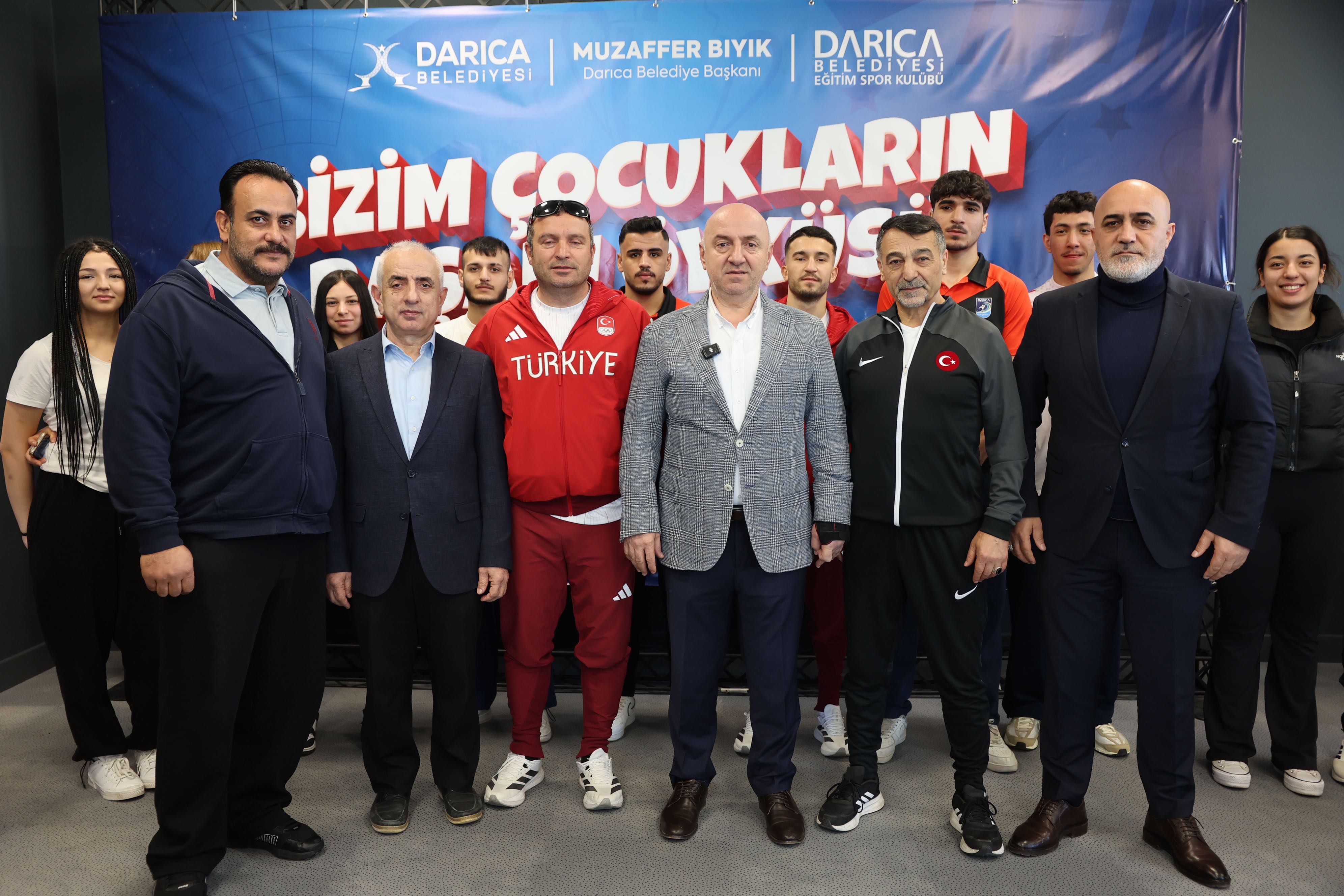 Başkan Bıyık Milli Sporcularla Bir Araya Geldi (6)