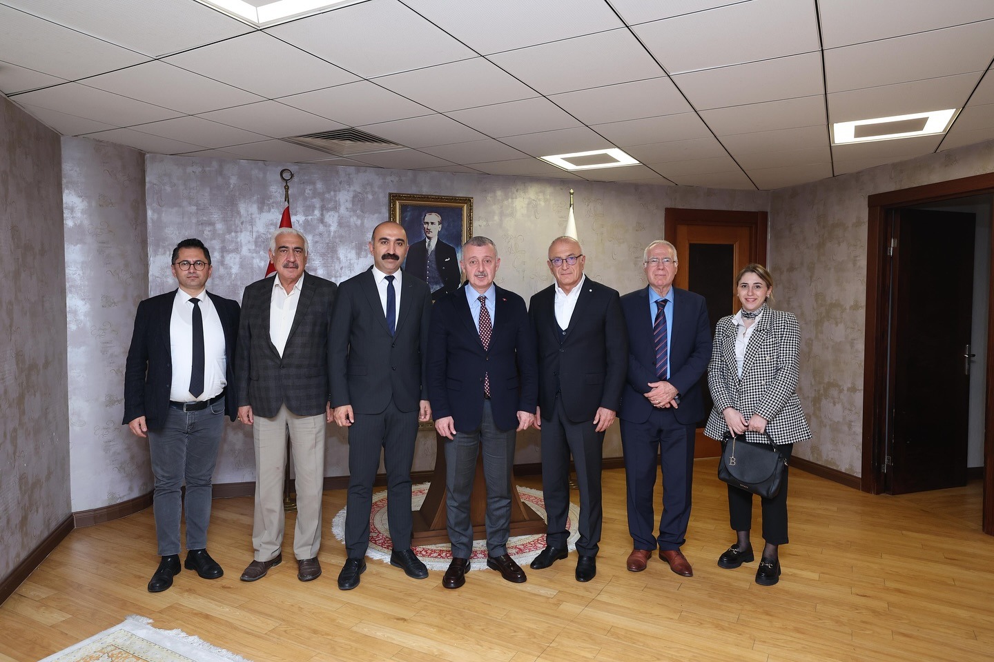 Başkan Büyükakın'a Ziyaretçi Akını (1)