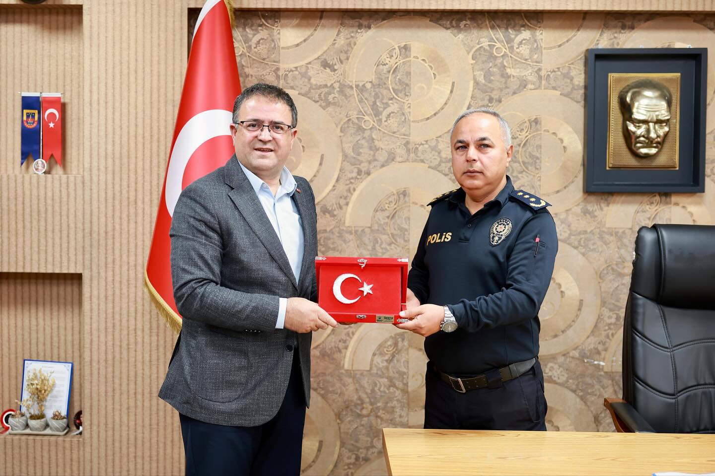 Başkan Gökçe’den İlçedeki Kurumlara Hayırlı Olsun Ziyaretleri (2)