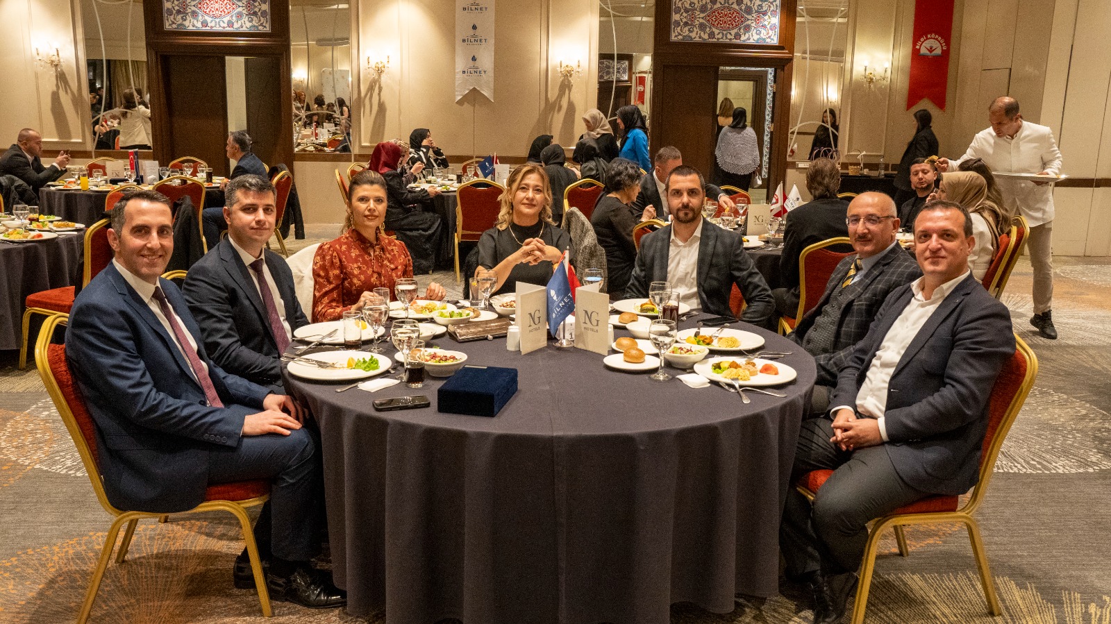 Bilgi Köprüsü Ve Bi̇lnet, Öğretmenlerini Unutmadı 6