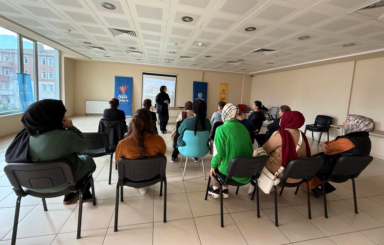 Bilinçli Kadın, Güçlü Toplum (2)