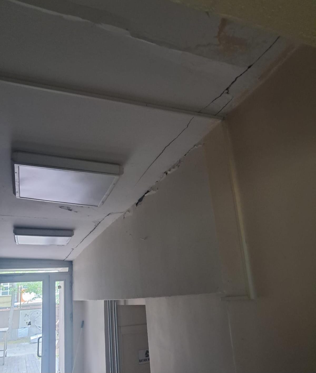 Bir Faciada Anıtpark'ta Mı Olacak Koü'lü Öğrenciler Metro Çalışmasından Endişeli! 5