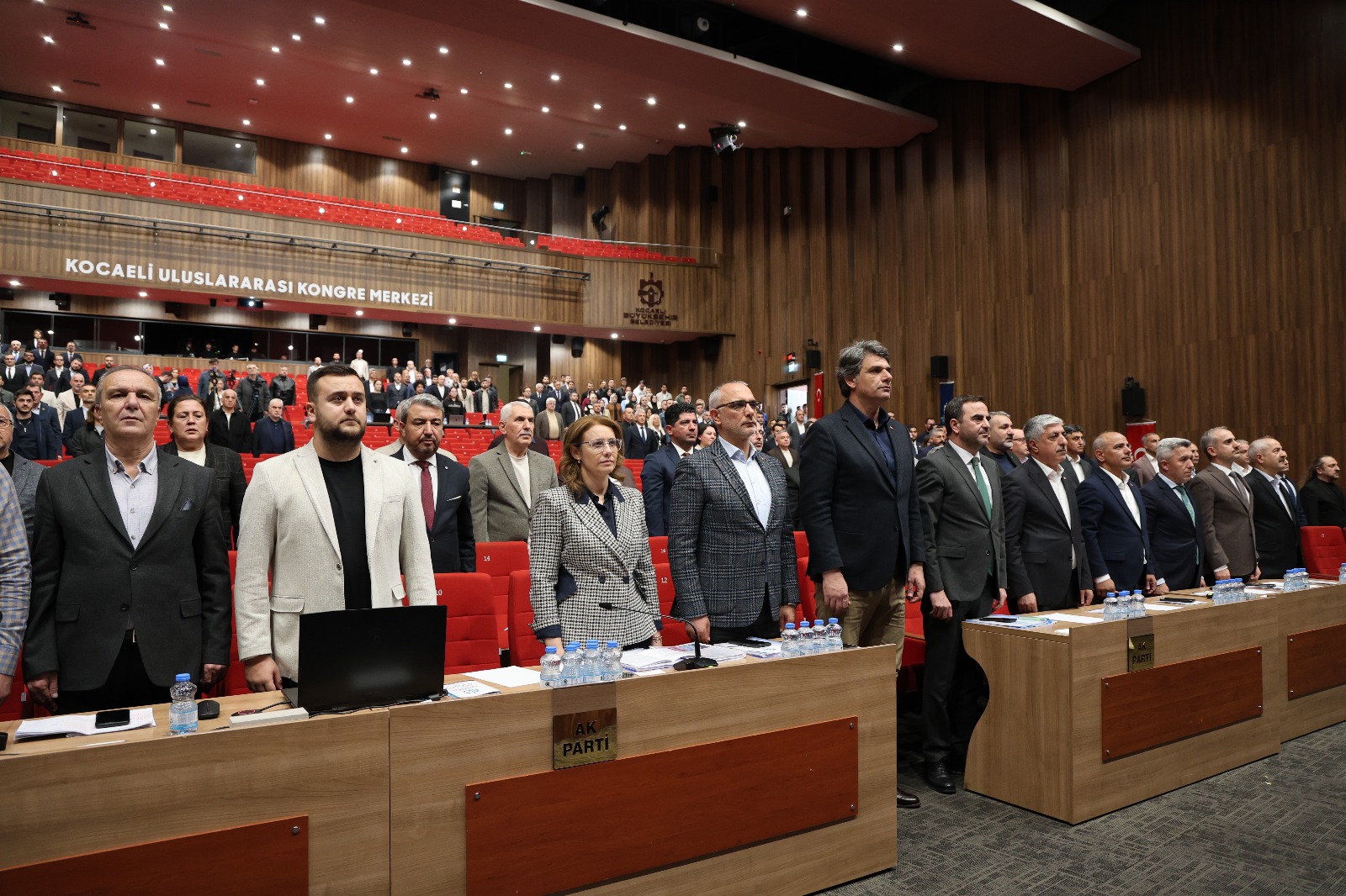 Büyükşehir Meclisinde Bina Çökmesi Polemiği! (1)