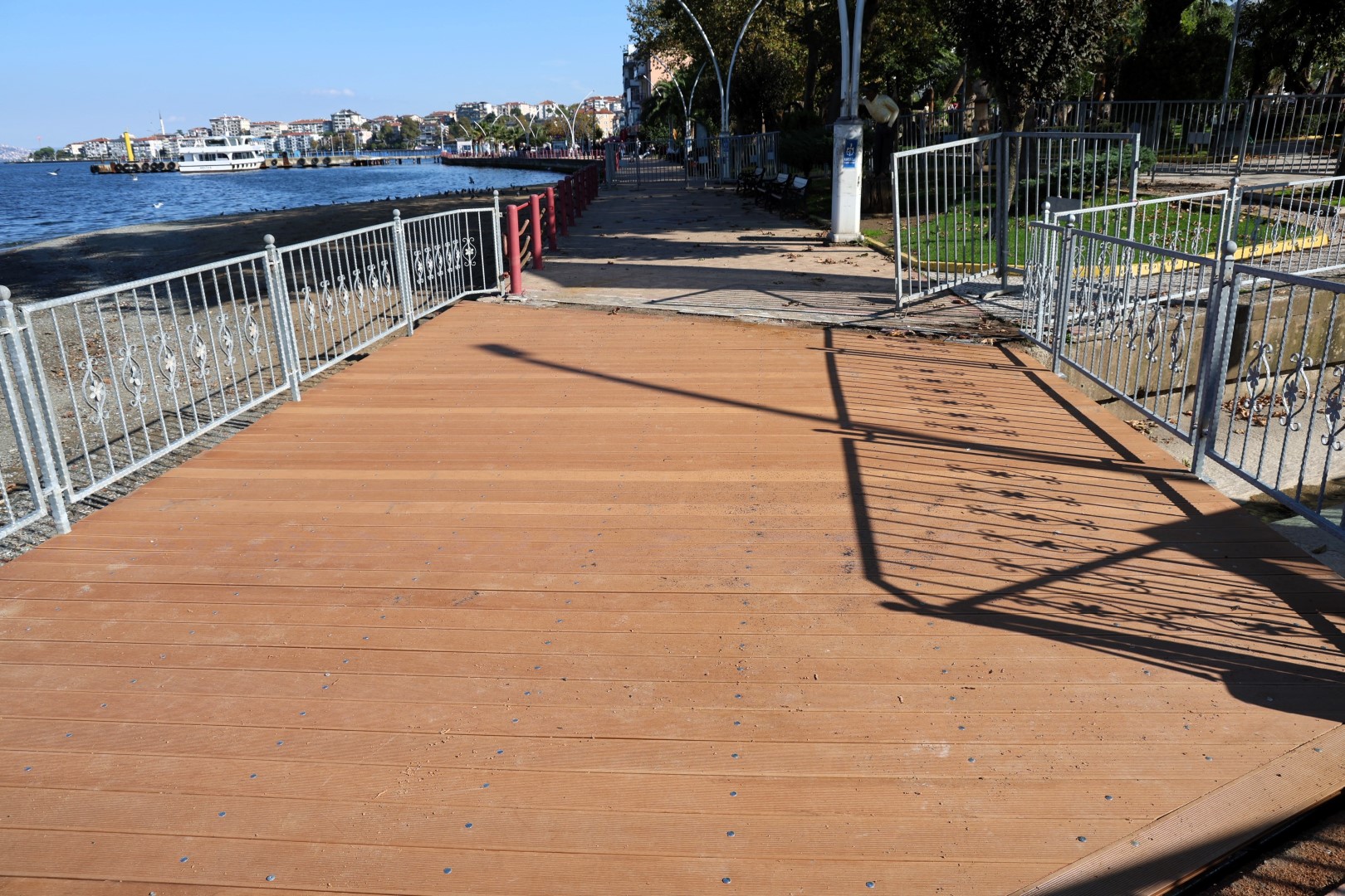 Büyükşehir’den Değirmendere’ye Güvenli Yaya Köprüsü (6)