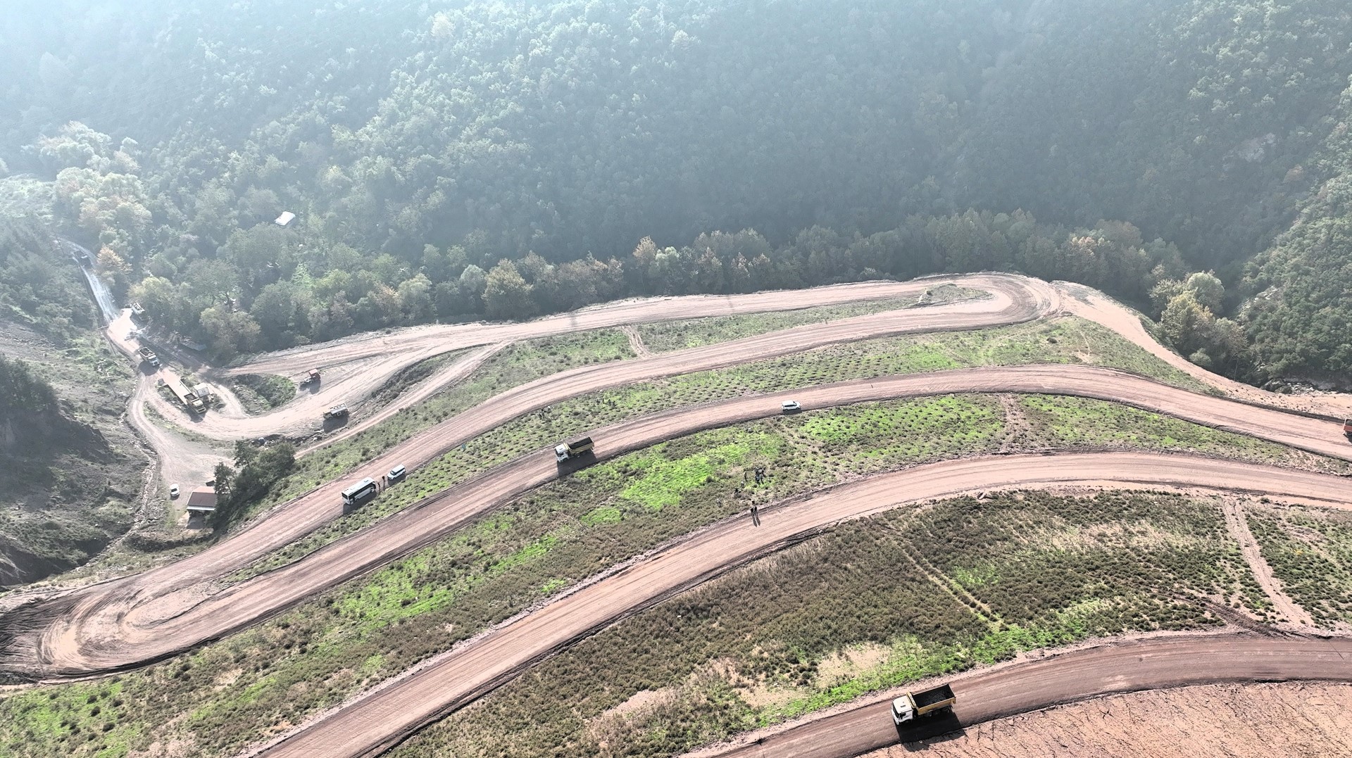 Büyükşehir'in Dokunuşlarıyla Kocaeli Yeşile Doyuyor (2) (Büyük)