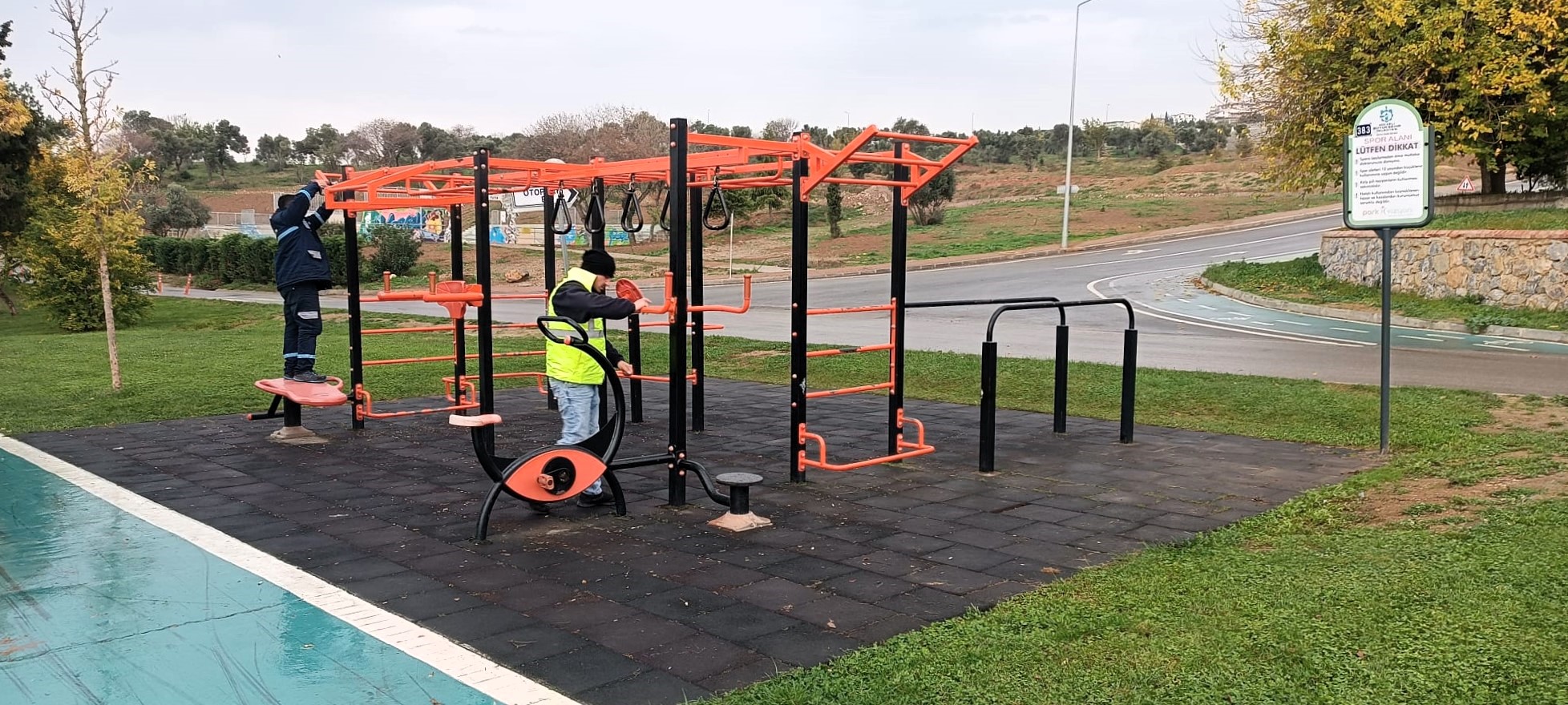 Darıca Millet Bahçesi’nde Bakım Seferberliği Oyun Ve Spor Alanları Yenileniyor (1)