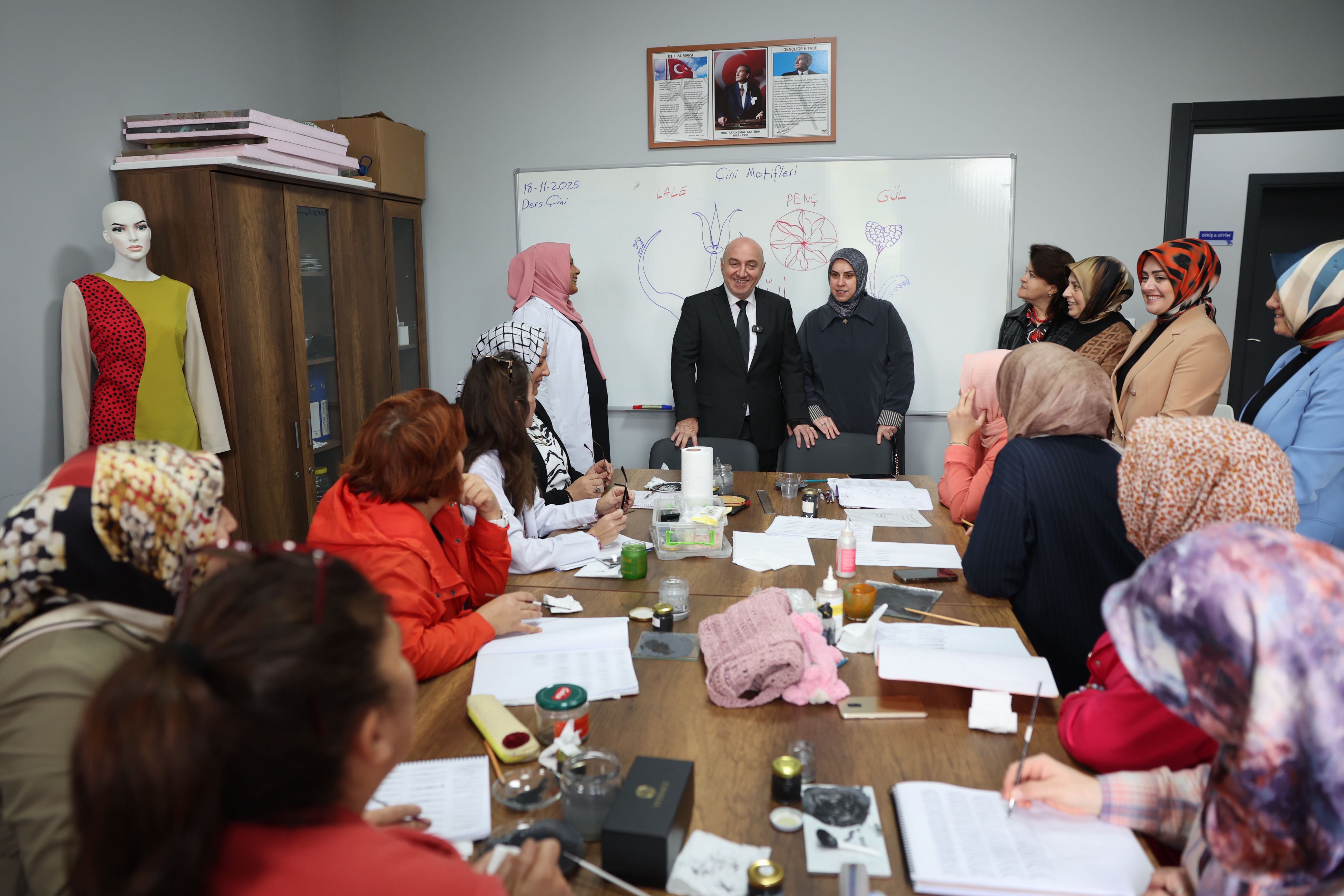 Darıca’da Kadınlar Ve Çocuklar Aynı Çatı Altında Eğitim Alıyor (4)