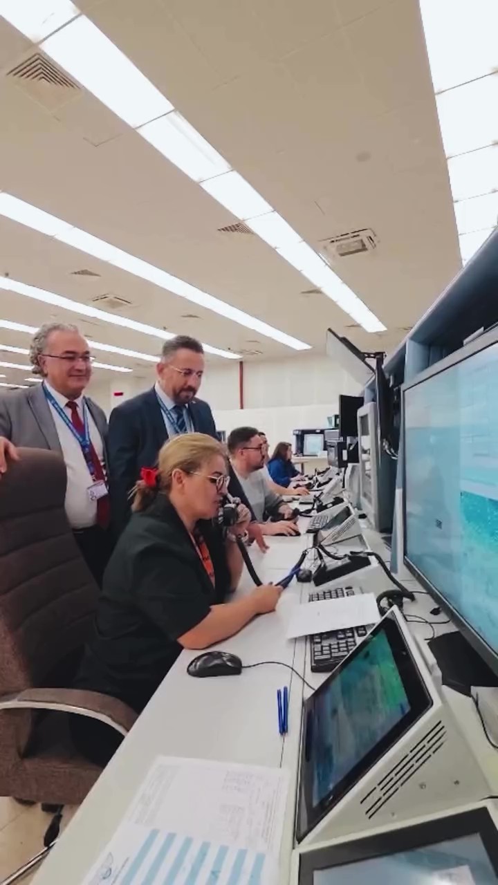 Devlet Hava Meydanları İşletmesi Müdürü (3)