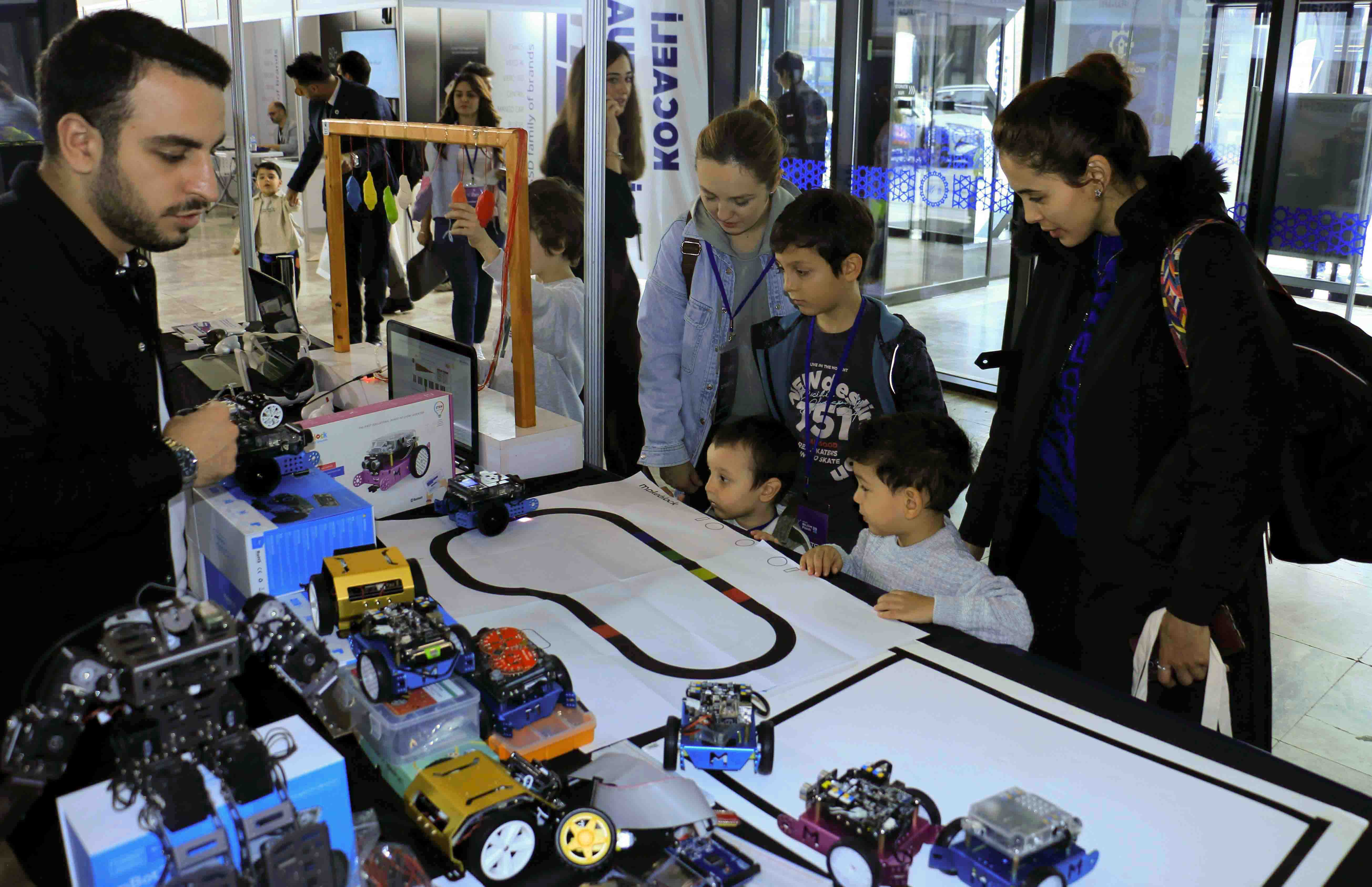 “Dijital Dönüşüm, Güvenlik, Tasarım Ve Geleceğin Teknolojileri” Temasıyla Düzenlenen Kocaeli Bilişim Fuarı, 45 Oturum, 124 Konuşmacı Ve 95 Teknoloji Şirketinin Katılımıyla Tamamlandı (1)