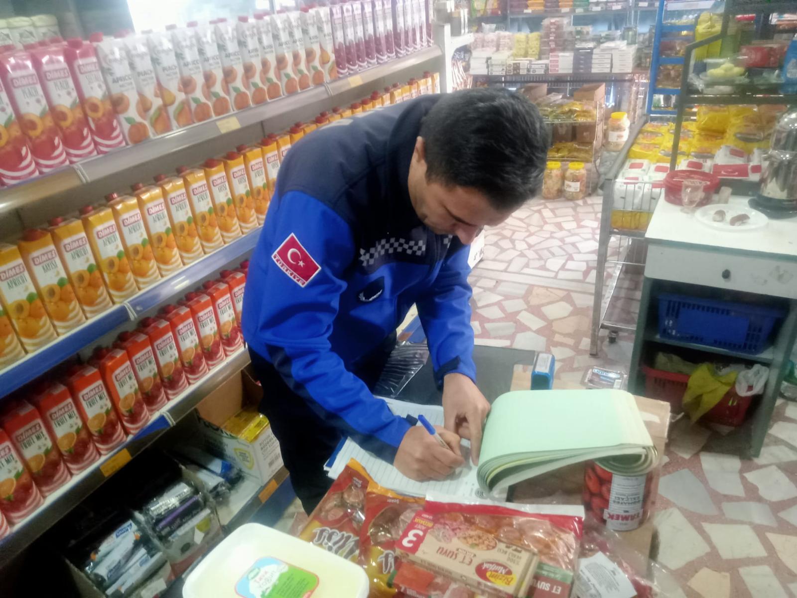 Dilovası Zabıtası’ndan Market Ve Bakkallara Sıkı Denetim 2