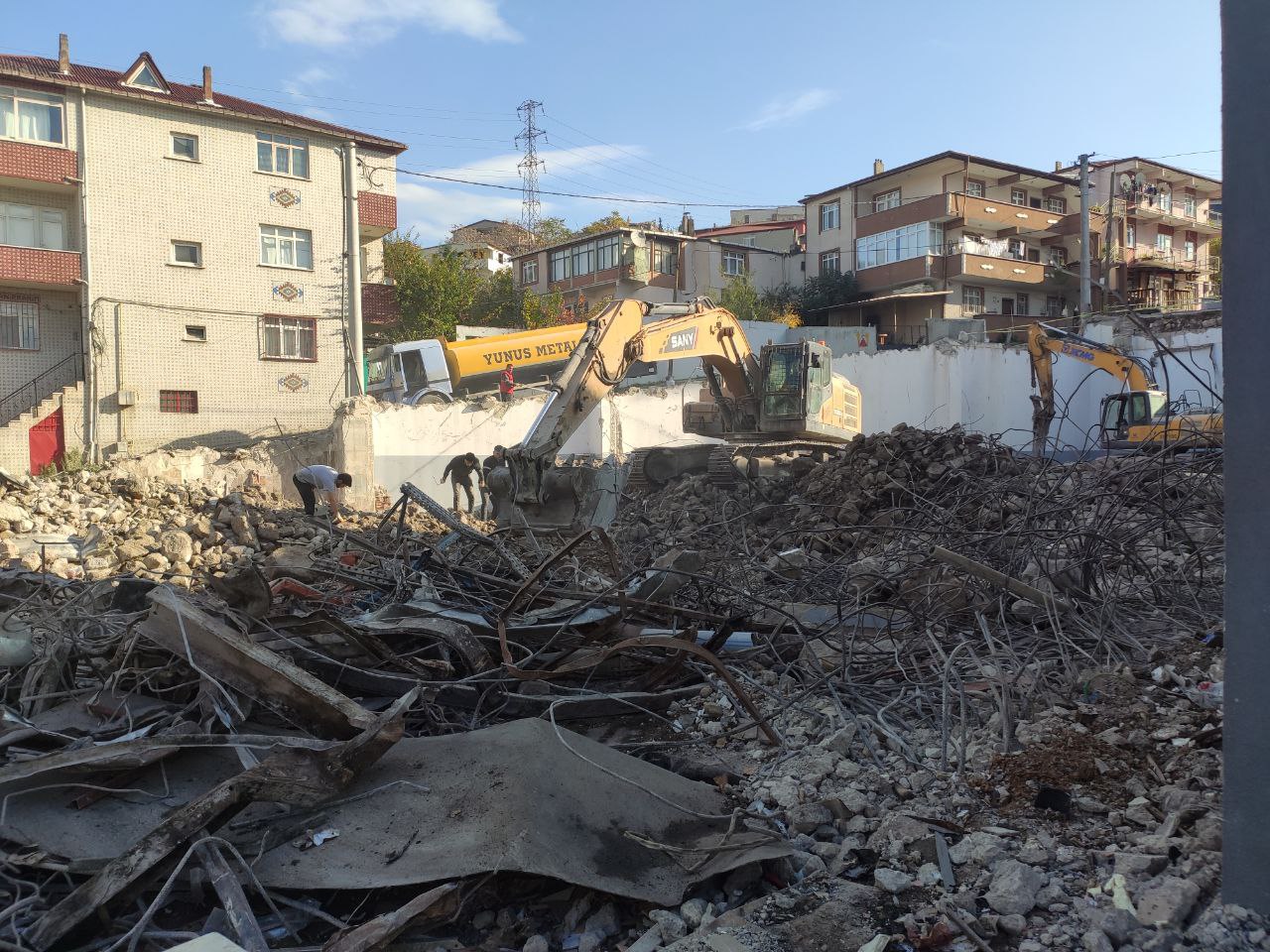 Dilovası’nda 7 Kişiye Mezar Olan Fabrikanın Yıkımı Tamamlandı (3)