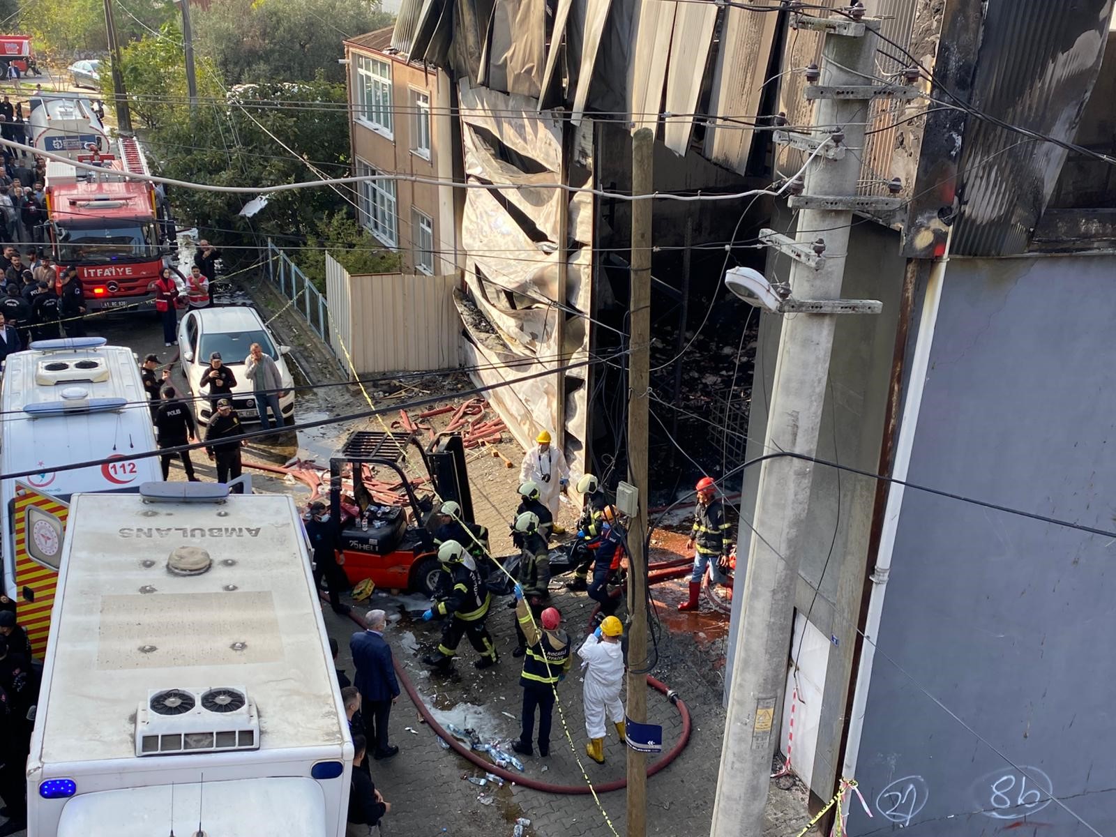 Dilovası'nda Ki Yangında Hayatını Kaybeden 6 Kadının Kimlikleri Belli Oldu 03