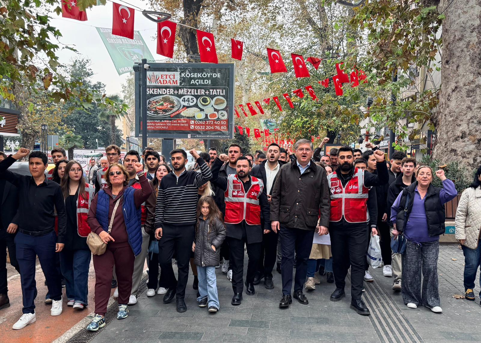 “Ekrem İmamoğlu Davası Trt’de Canlı Yayınlansın!” (2)