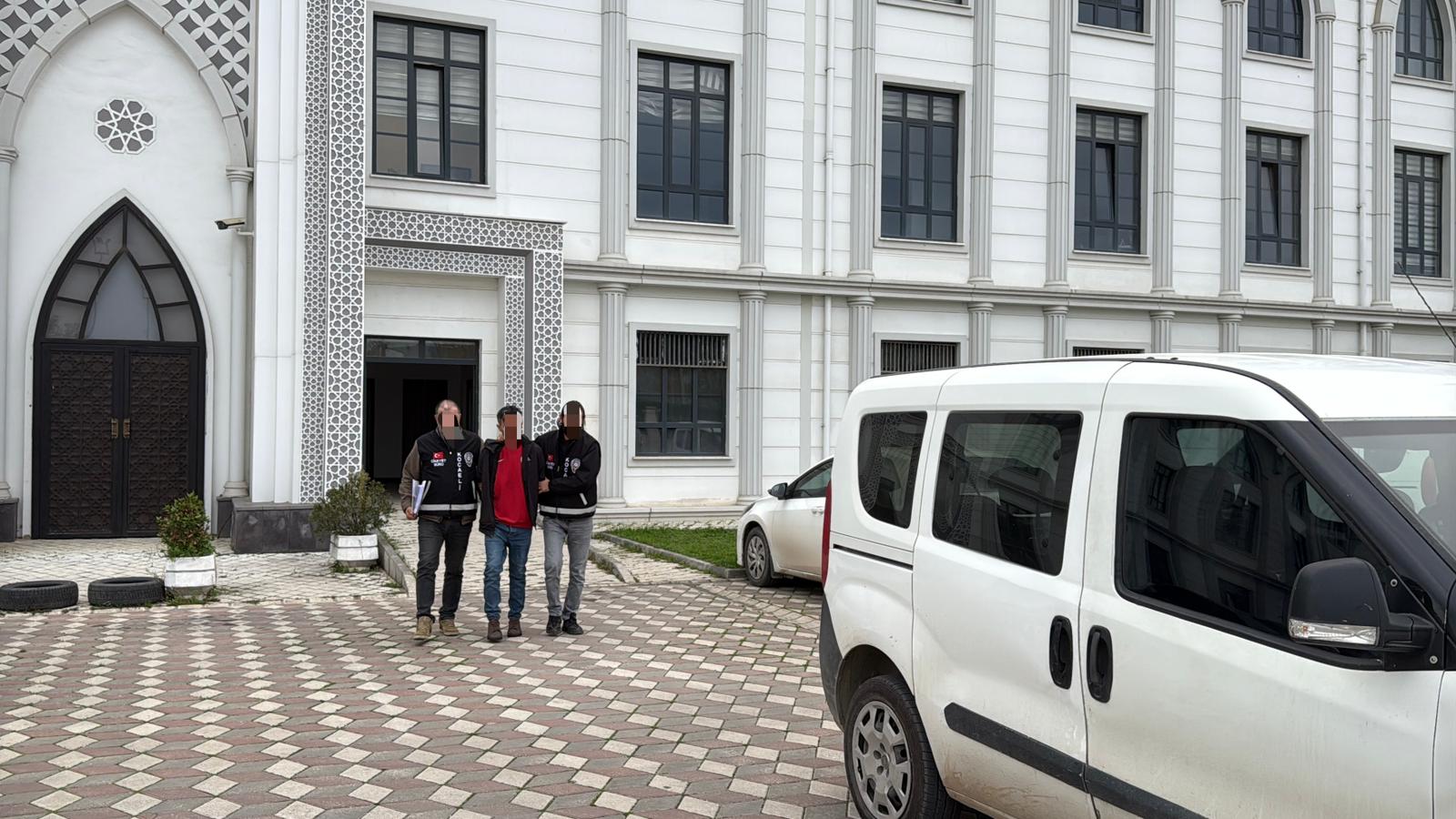 Eşini Bıçaklayarak Öldüren Şahıs Tutuklandı (1)-2