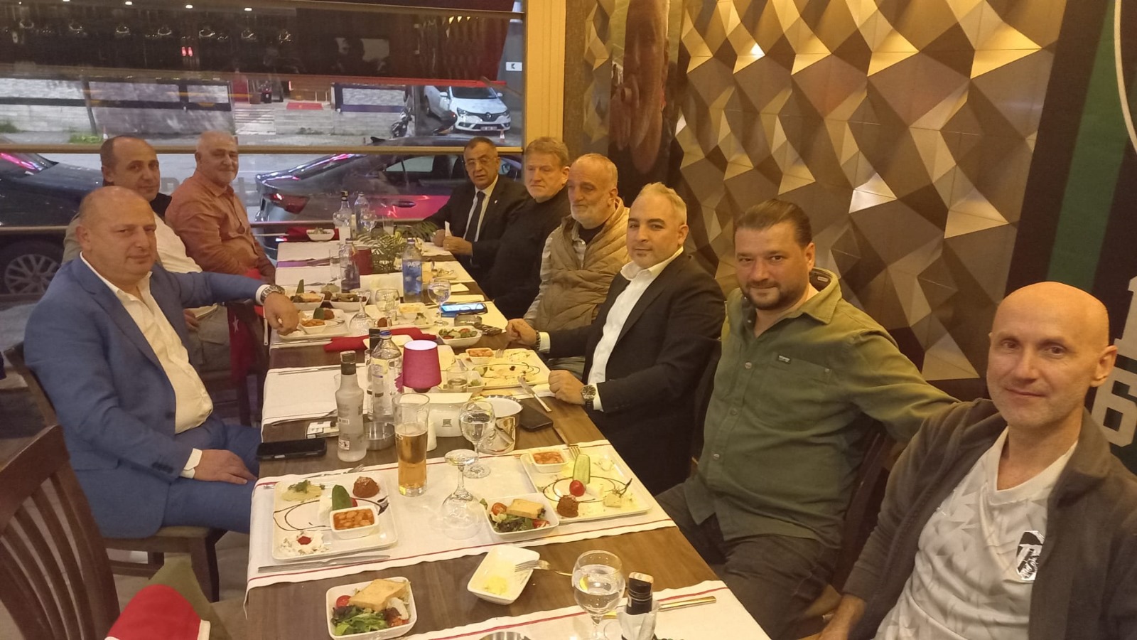 Eski Dostlar'da Cumhuriyet Coşkulu Bir Şekilde Kutlandı