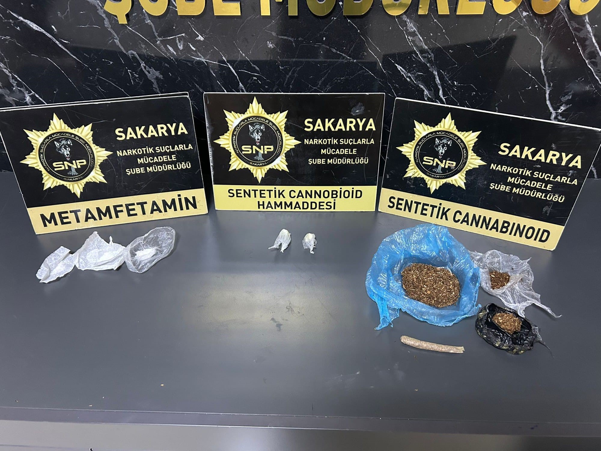 Ev Değil Uyuşturucu Laboratuvarı! 3 Ayrı Operasyon, Çok Sayıda Gözaltı 06