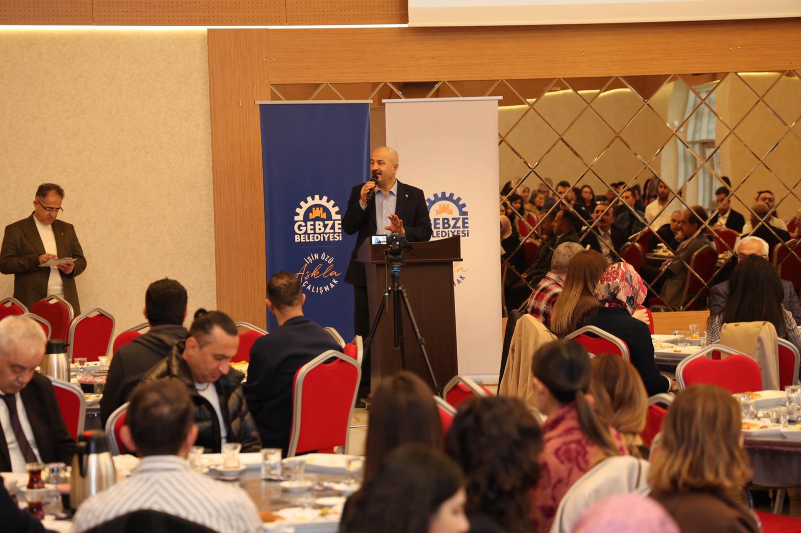 Gebze’de 24 Kasım Buluşması! Başkan Büyükgöz Öğretmenlerle Kahvaltıda Bir Araya Geldi (2)