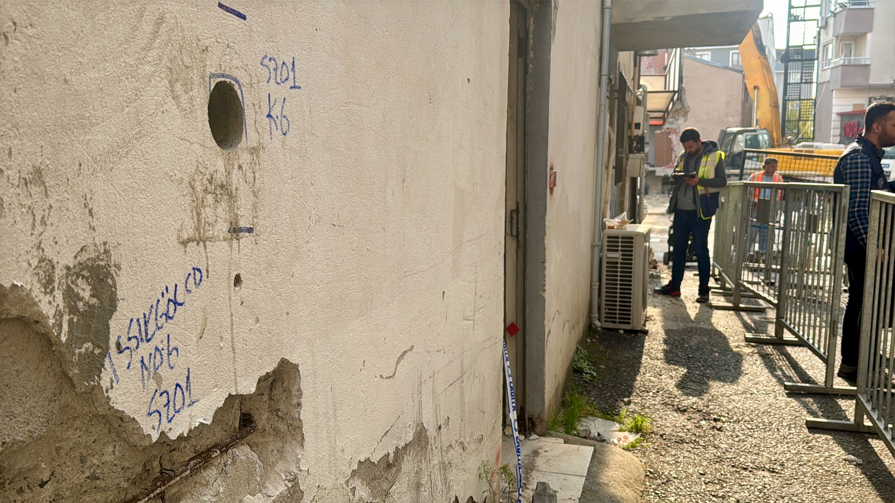 Gebze’de Çöken Apartmanın Bulunduğu Bölgede Karot Çalışmaları Sürüyor (4)