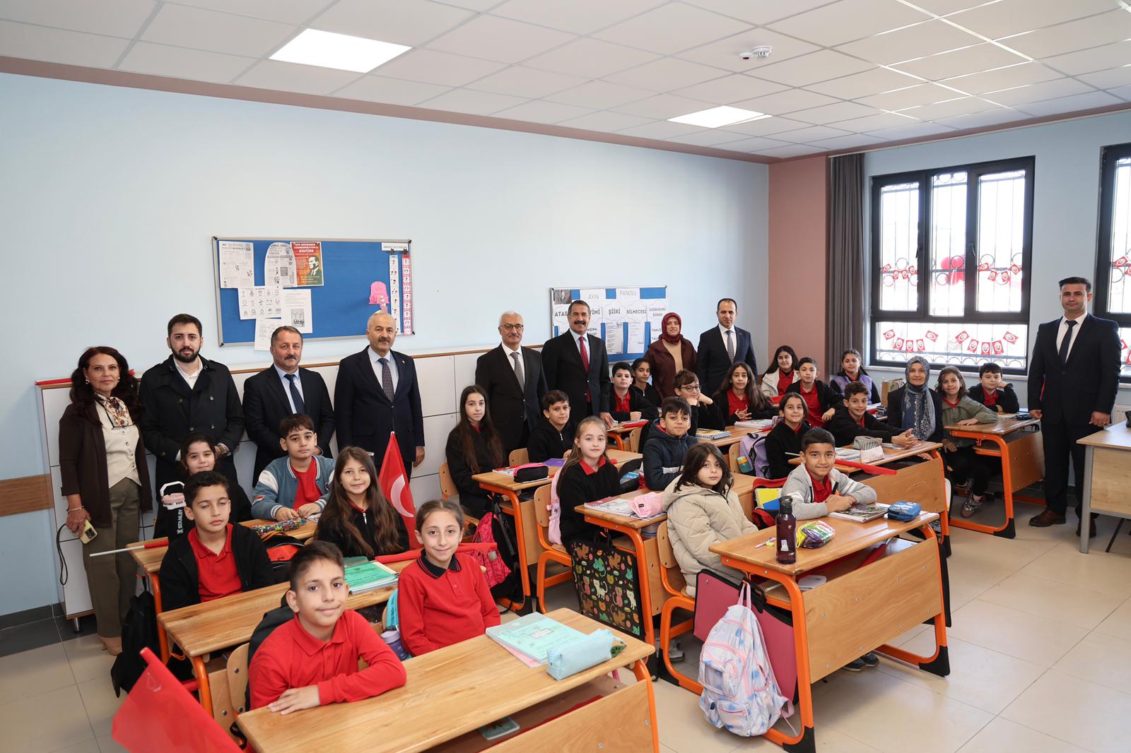 Gebze’de Eğitime Değer Katacak Aziz Sancar Ortaokulu Açıldı 3