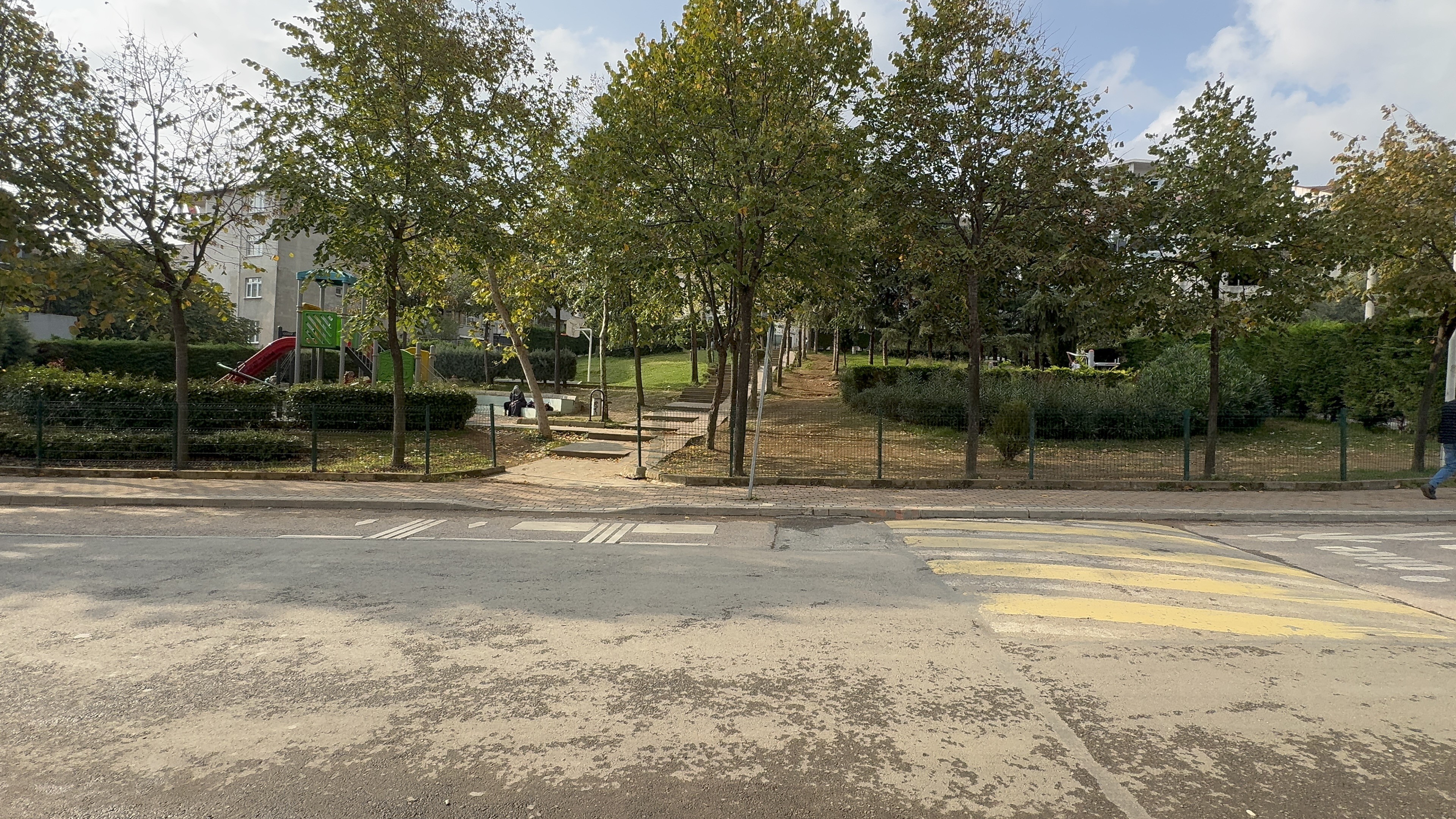 Gebze’de Meydana Gelen Kazada, Çöp Kamyonunun Çarptığı Belediye Personeli Cesim Açık Yaşamını Yitirdi. 01