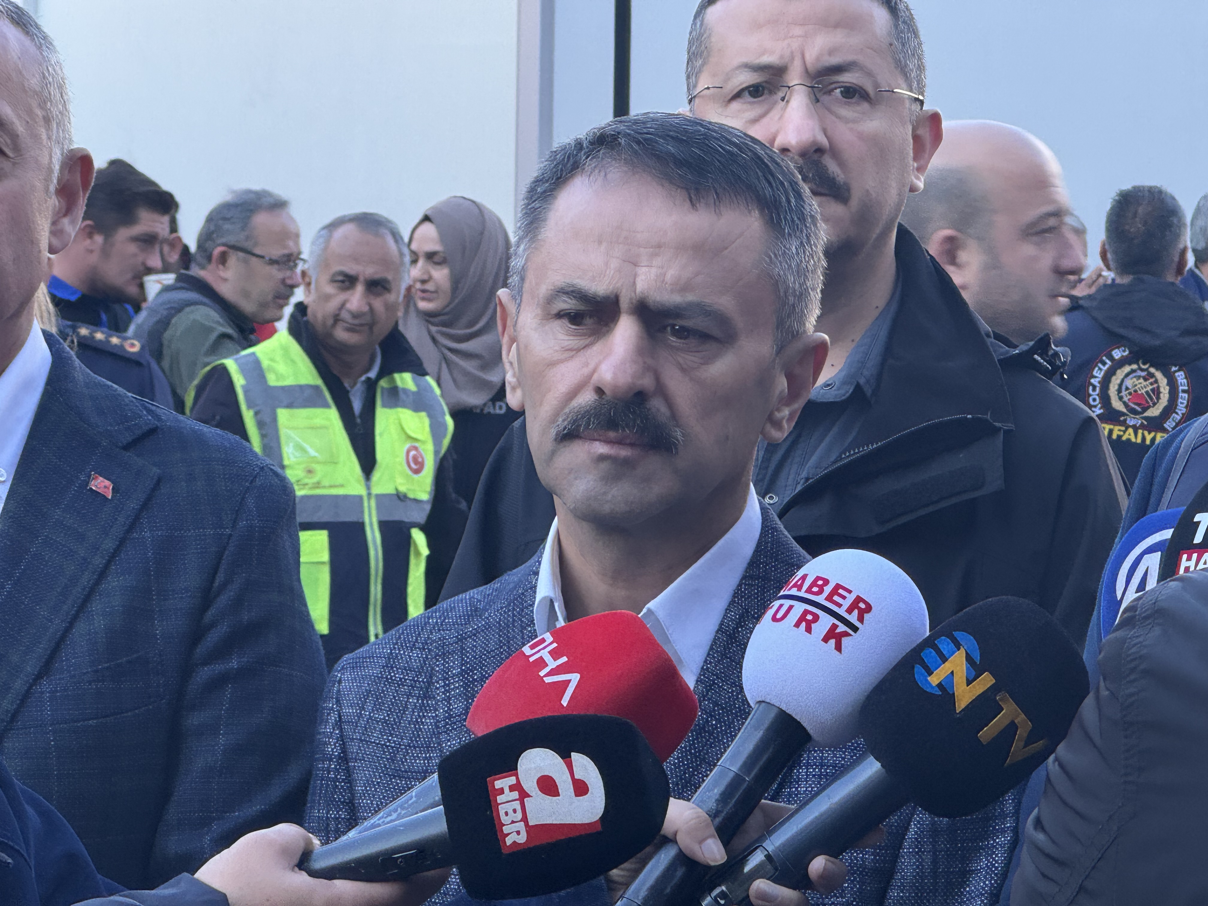 Gebze'de Sorun Metro Çalışmasından Mı Kaynaklı Afad Müdürü Prof. Dr. Orhan Tatar Bölgeyle İlgili Bilgi Verdi 1