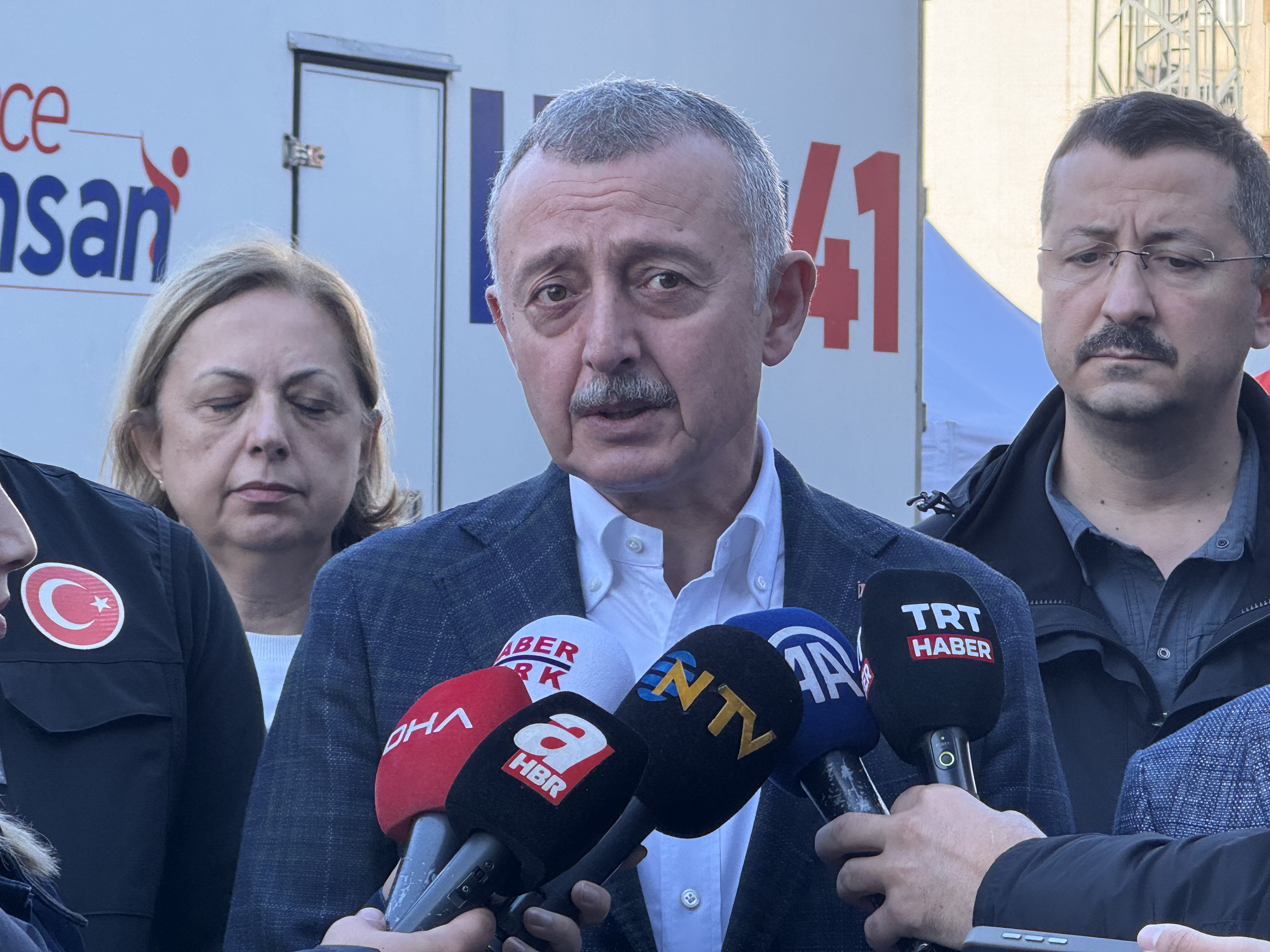 Gebze'de Sorun Metro Çalışmasından Mı Kaynaklı Afad Müdürü Prof. Dr. Orhan Tatar Bölgeyle İlgili Bilgi Verdi 2