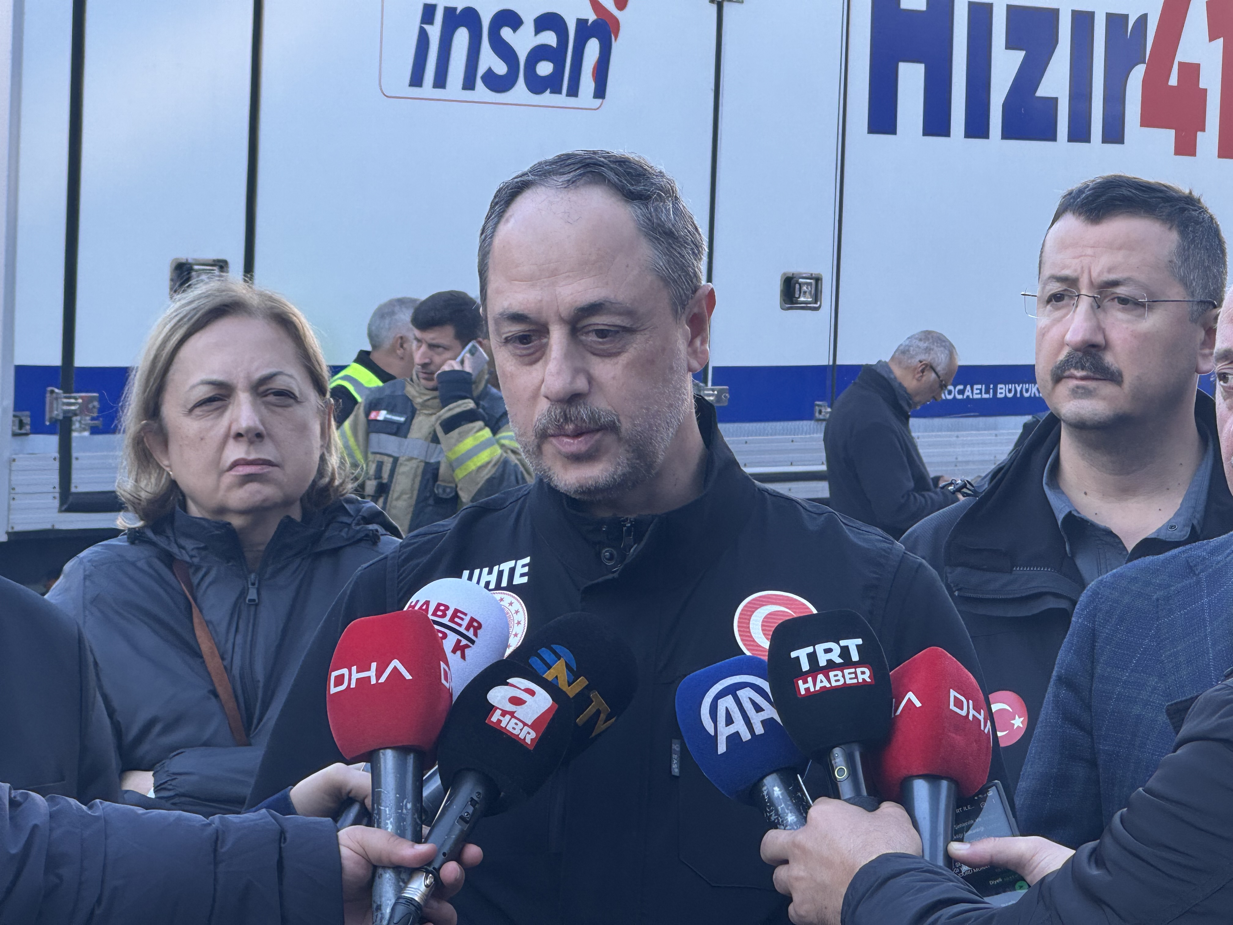 Gebze'de Sorun Metro Çalışmasından Mı Kaynaklı Afad Müdürü Prof. Dr. Orhan Tatar Bölgeyle İlgili Bilgi Verdi 4