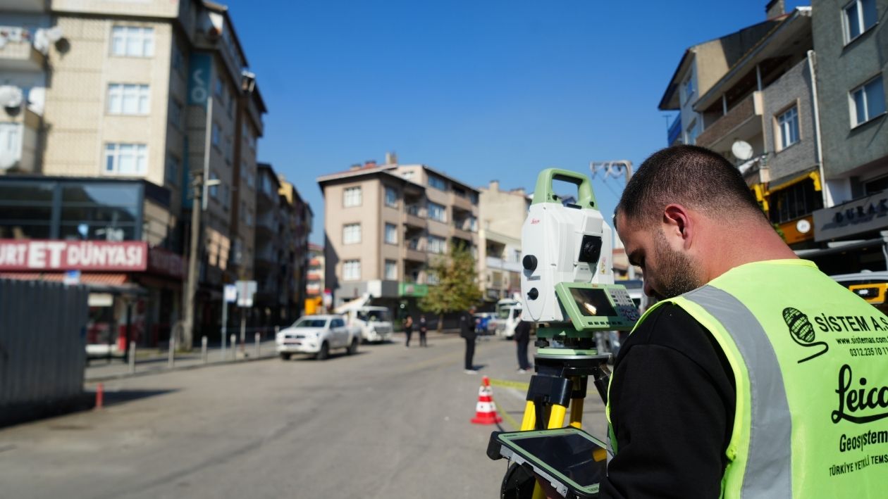 Gebze’de Yıkımın Ardından Korku Sürüyor 300 Metrelik Riskli Bölge Havadan Görüntülendi (1)-1