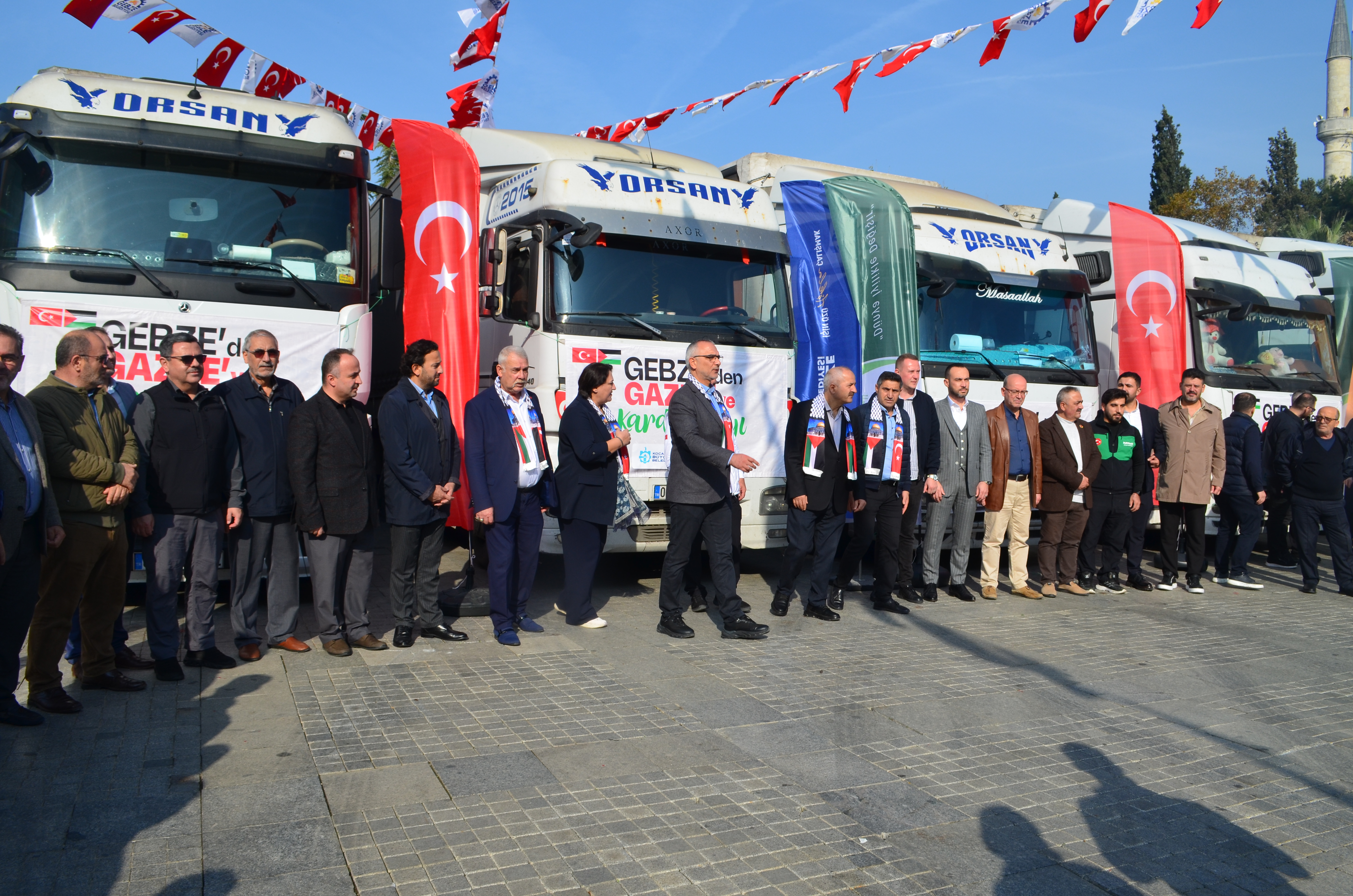 Gebze’den Gazze’ye 10 Tır İnsani Yardım Dualarla Uğurlandı (3)