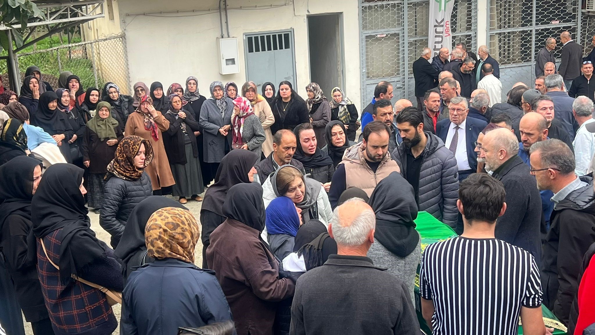 Genç Kadın Doğum Gününde Hayatını Kaybetti 03