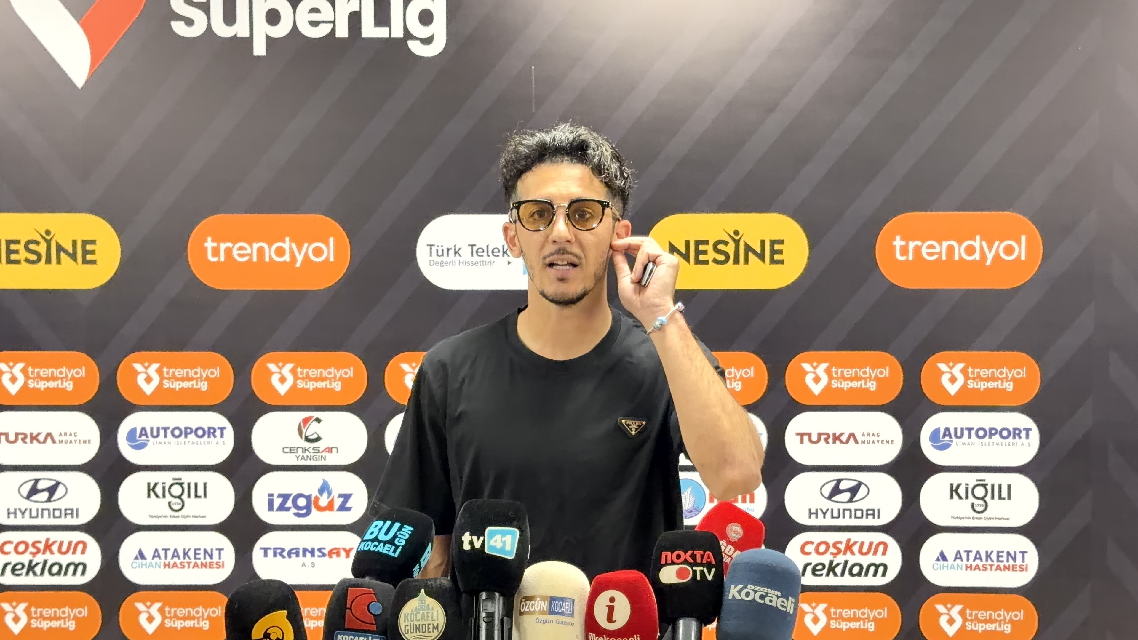 Gençlerbirliği Galibiyetinin Ardından Konuşan Kocaelisporlu Futbolcu Tayfur Bingöl, Kaçırdığı Pozisyonlara Rağmen Hedefinden Şaşmadığını Belirterek “15 Golü Tamamlayacağım, Sözüm Var” Dedi.