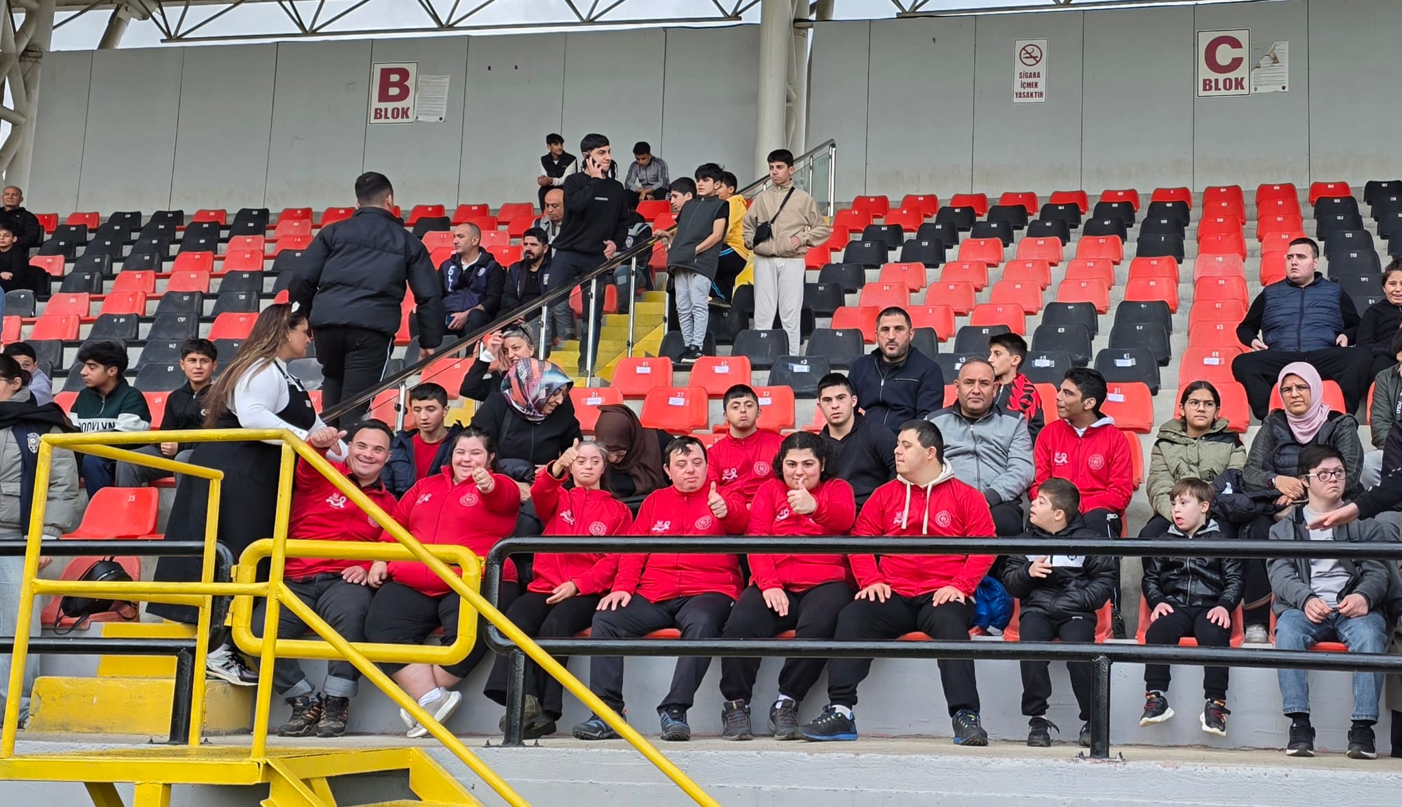 Gölcük’te Down Sendromlu Çocuklardan Anlamlı Maç Ziyareti (4)