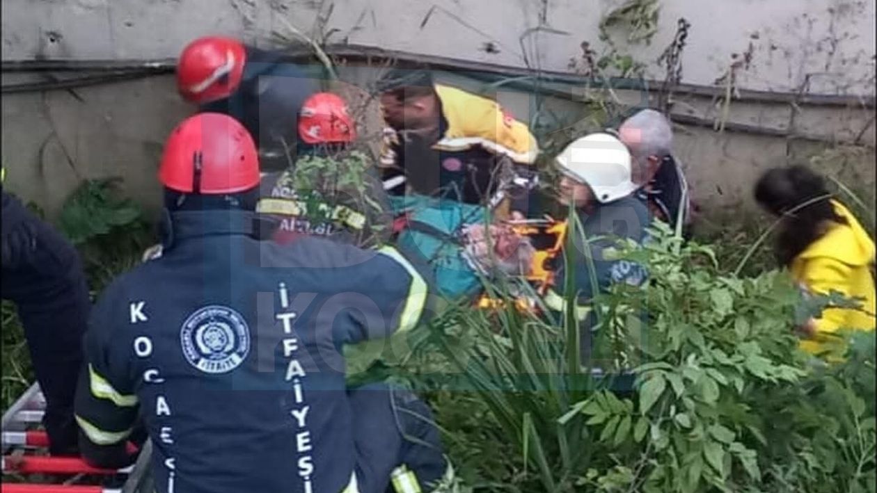 Gölcük’te Köprüden Düşen Vatandaş Kurtarıldı (3)