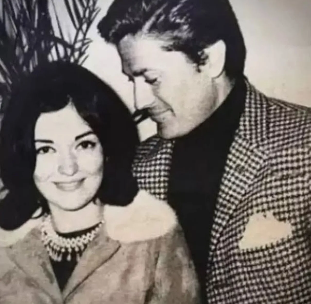 Güler Mocan Hayata Veda Etti Cüneyt Arkın’ın İlk Eşi Son Yolculuğuna Uğurlandı (1)-1