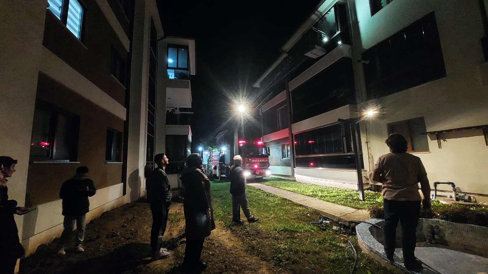 İtfaiye Balkondan Girip Kurtardı (4)