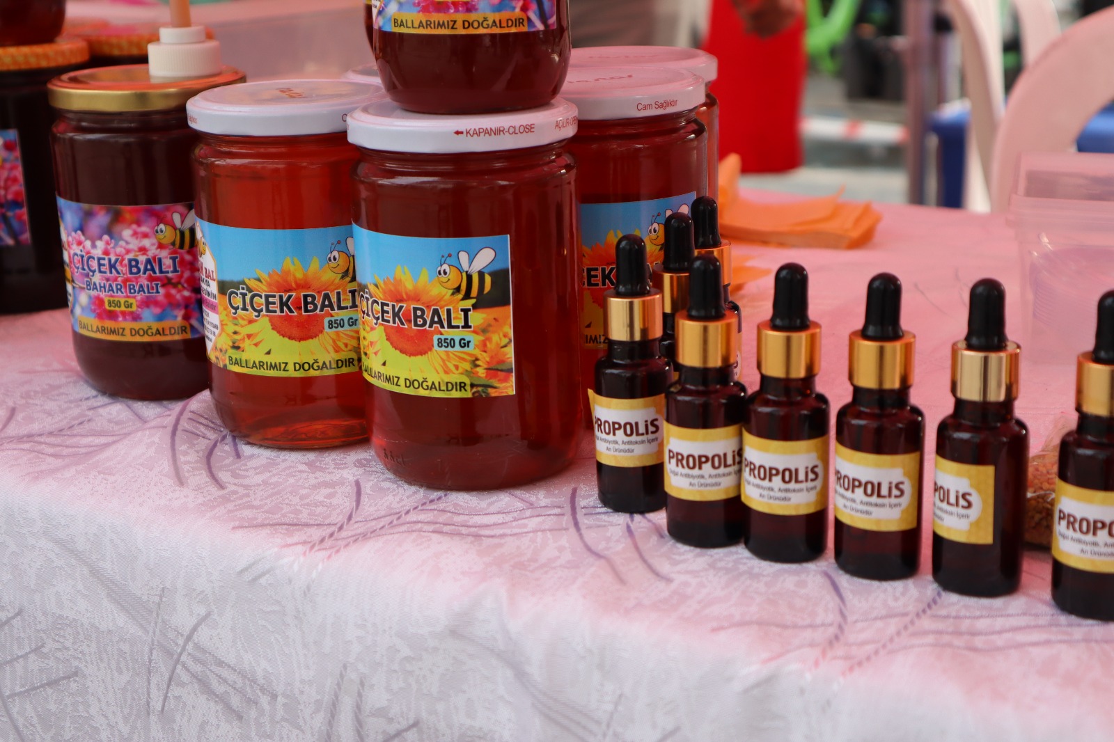 Izmit Bal Günleri Belediye Meydani'nda Basladi (1)