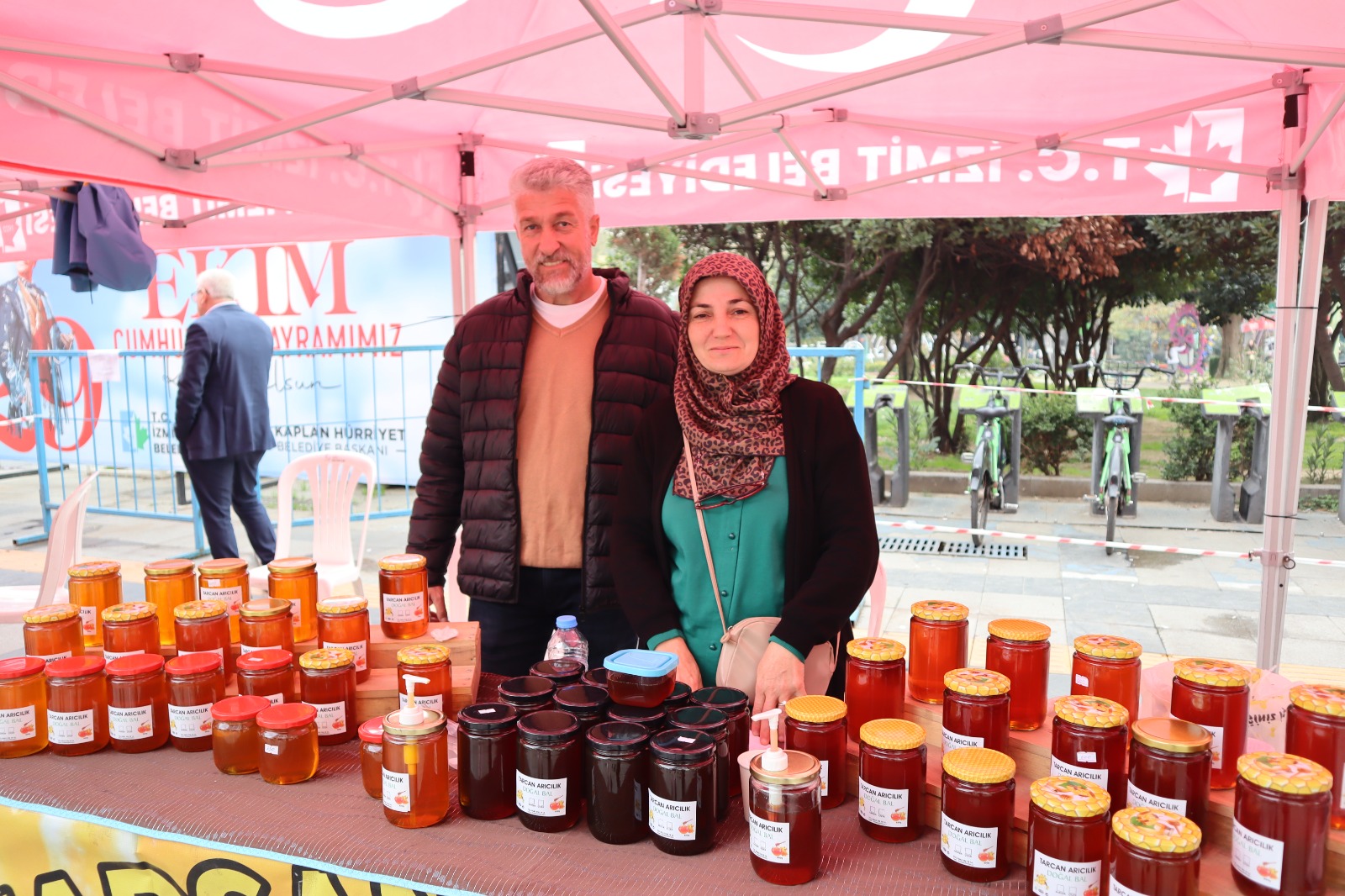 Izmit Bal Günleri Belediye Meydani'nda Basladi (4)