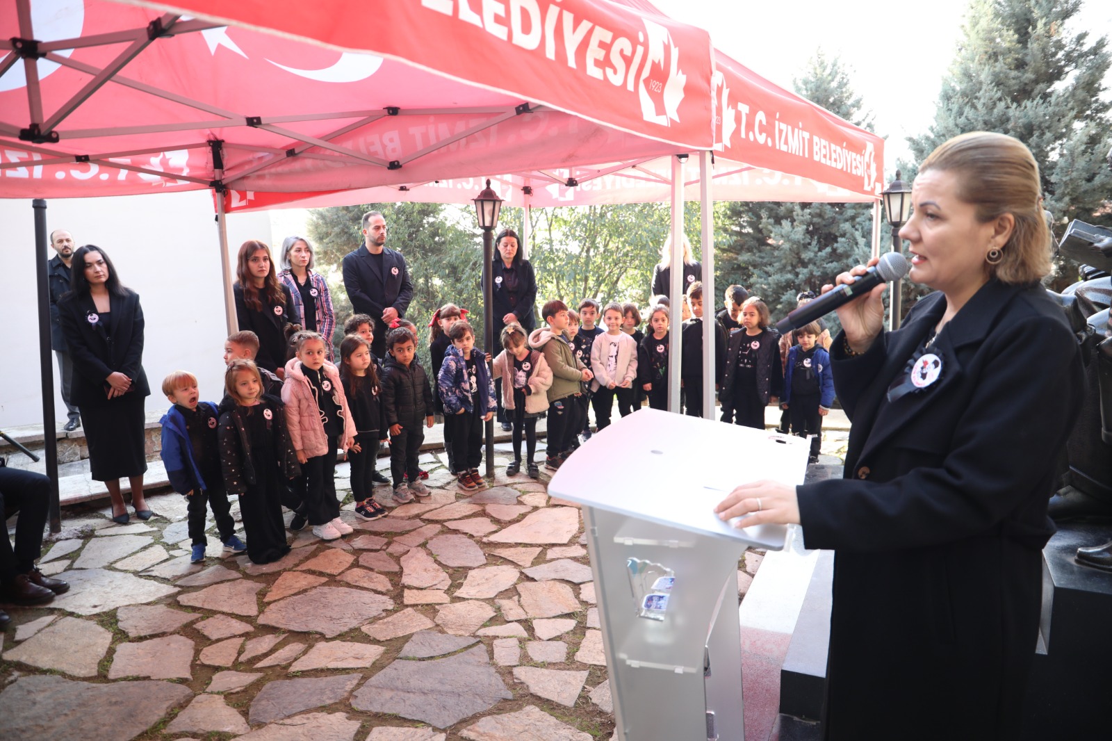 İzmit Belediyesi Atatürkü Andı (6)