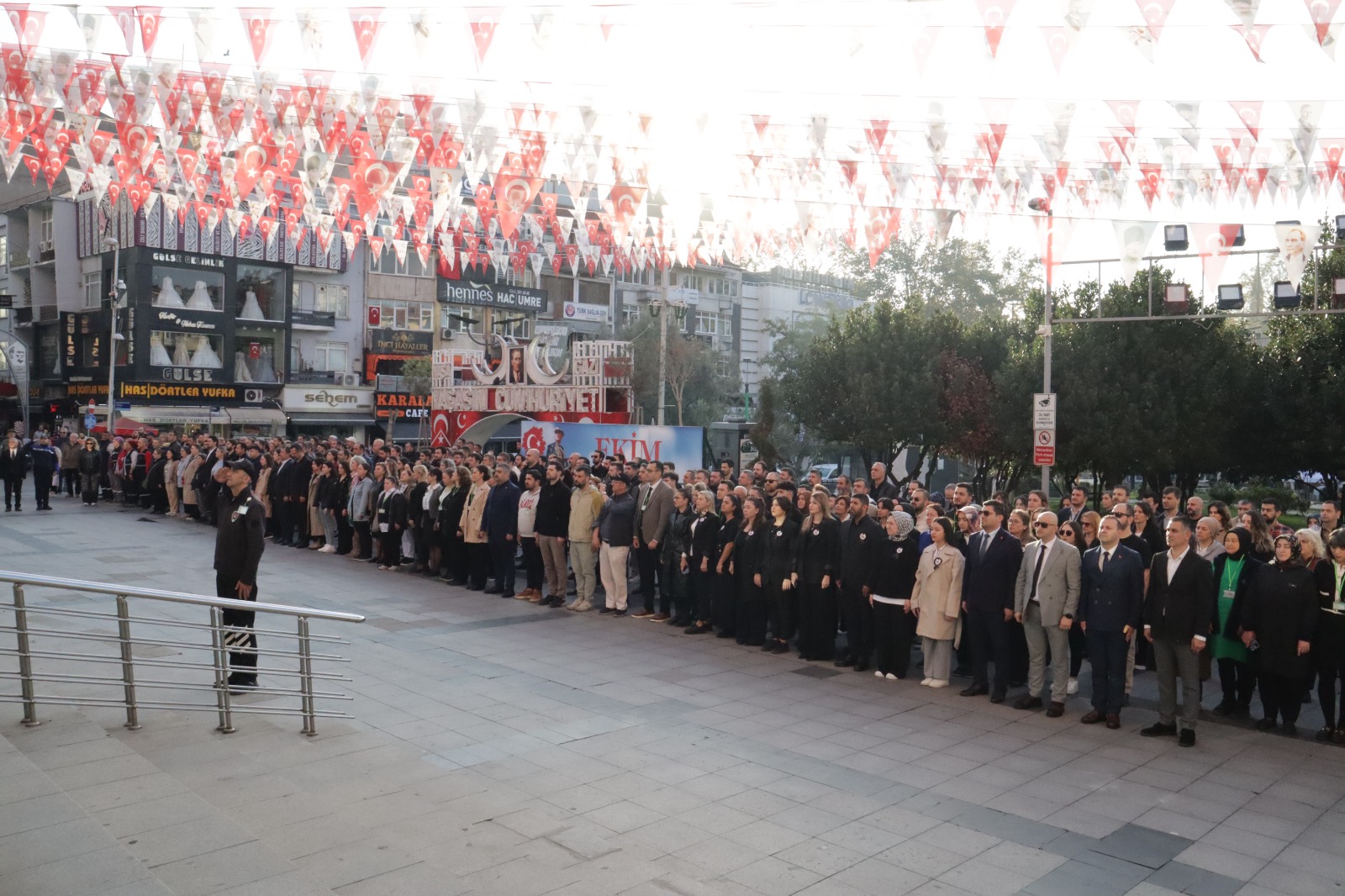 İzmit Belediyesi, Ata’ya Saygıyla Kenetlendi (2)