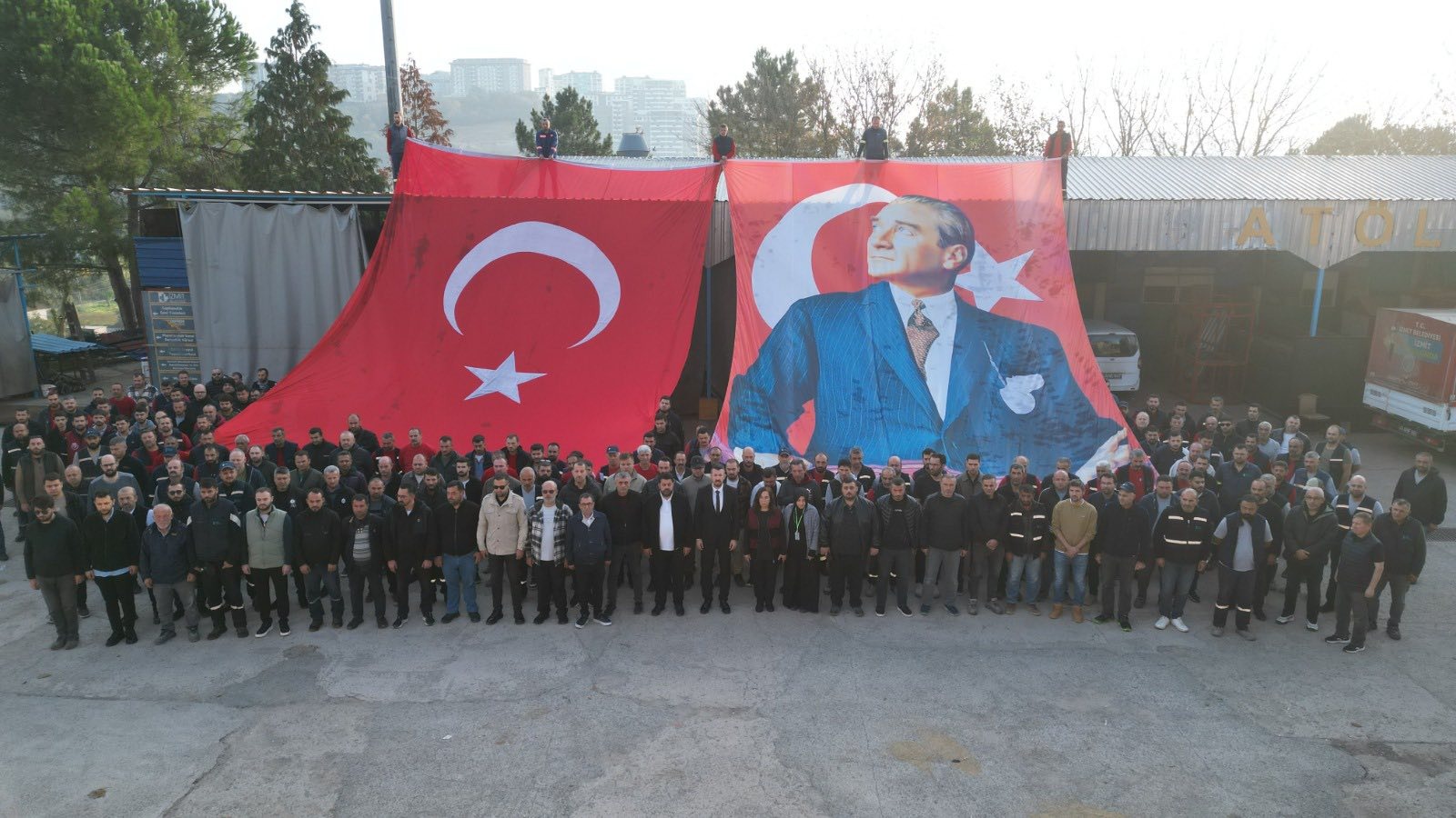 İzmit Belediyesi, Ata’ya Saygıyla Kenetlendi (8)